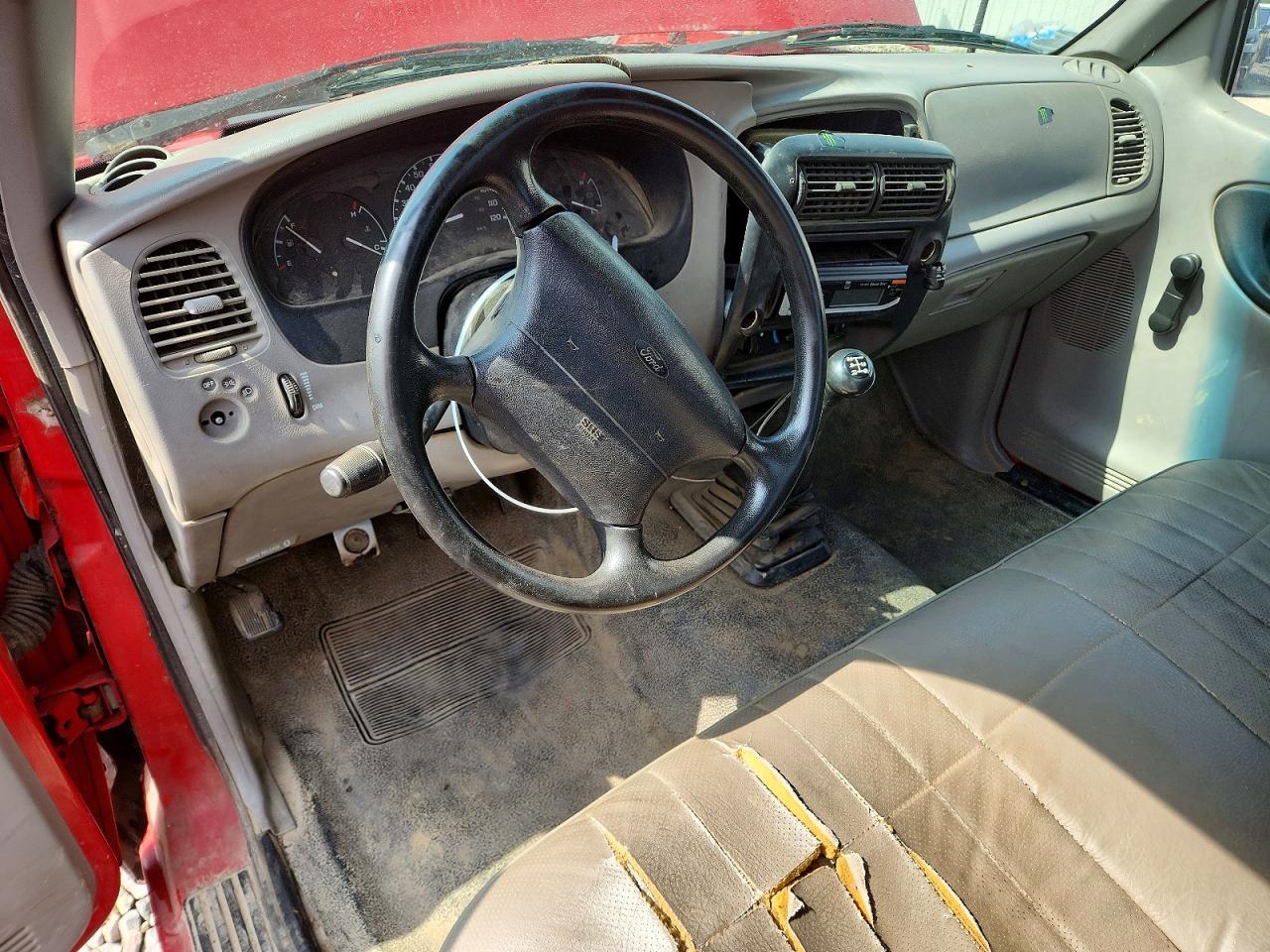 1997 Ford Ranger Красный vin: 1FTCR10A5VUB90055