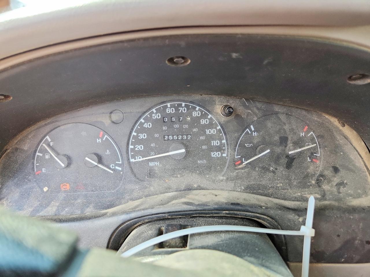 1997 Ford Ranger Красный vin: 1FTCR10A5VUB90055