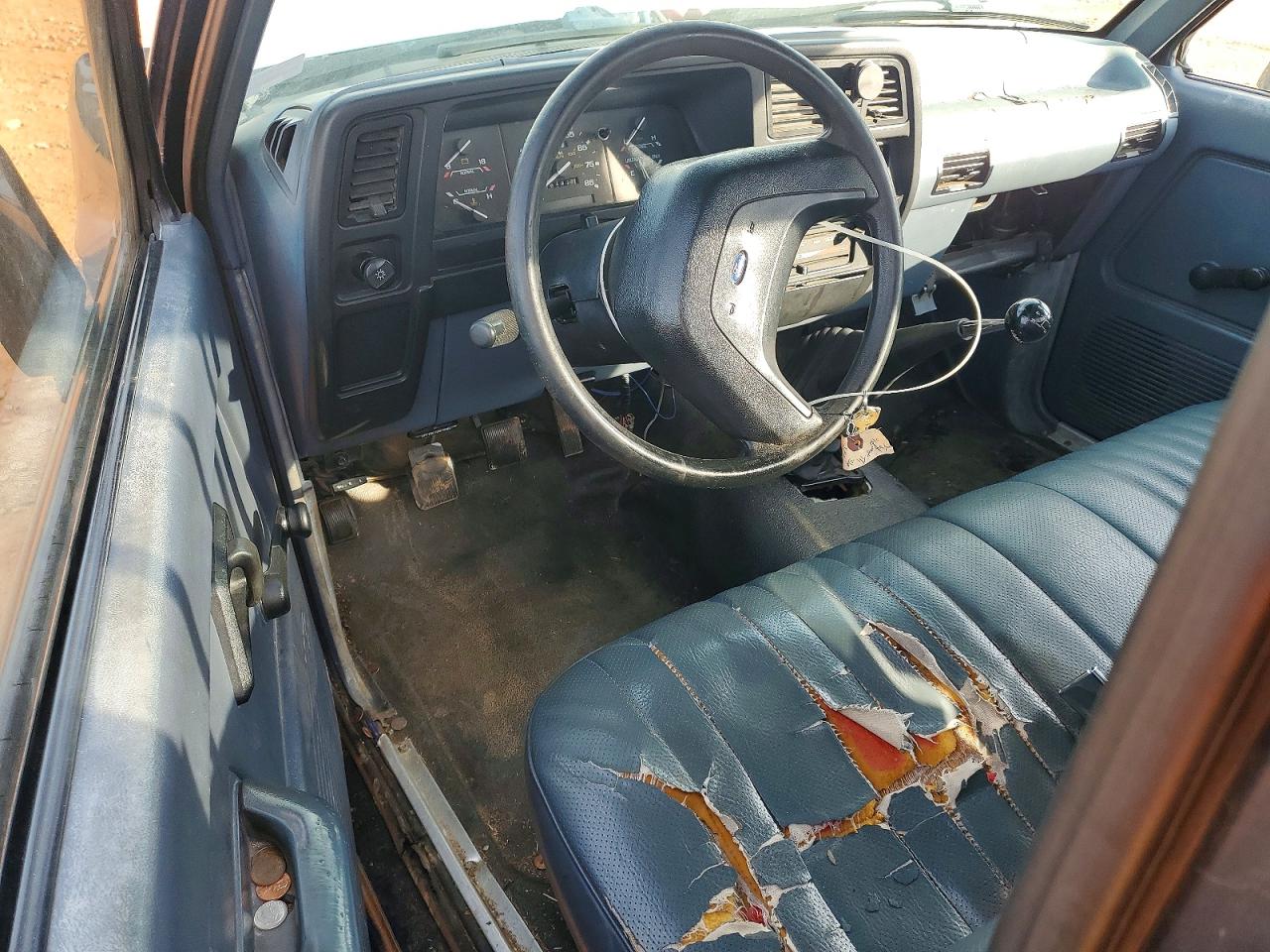 1991 Ford Ranger Two Tone vin: 1FTCR10A6MTA06665