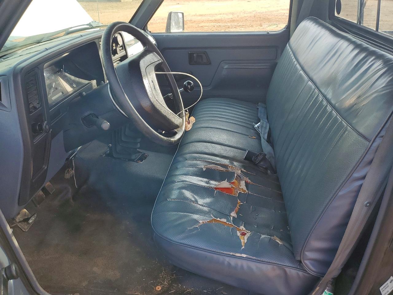 1991 Ford Ranger Two Tone vin: 1FTCR10A6MTA06665