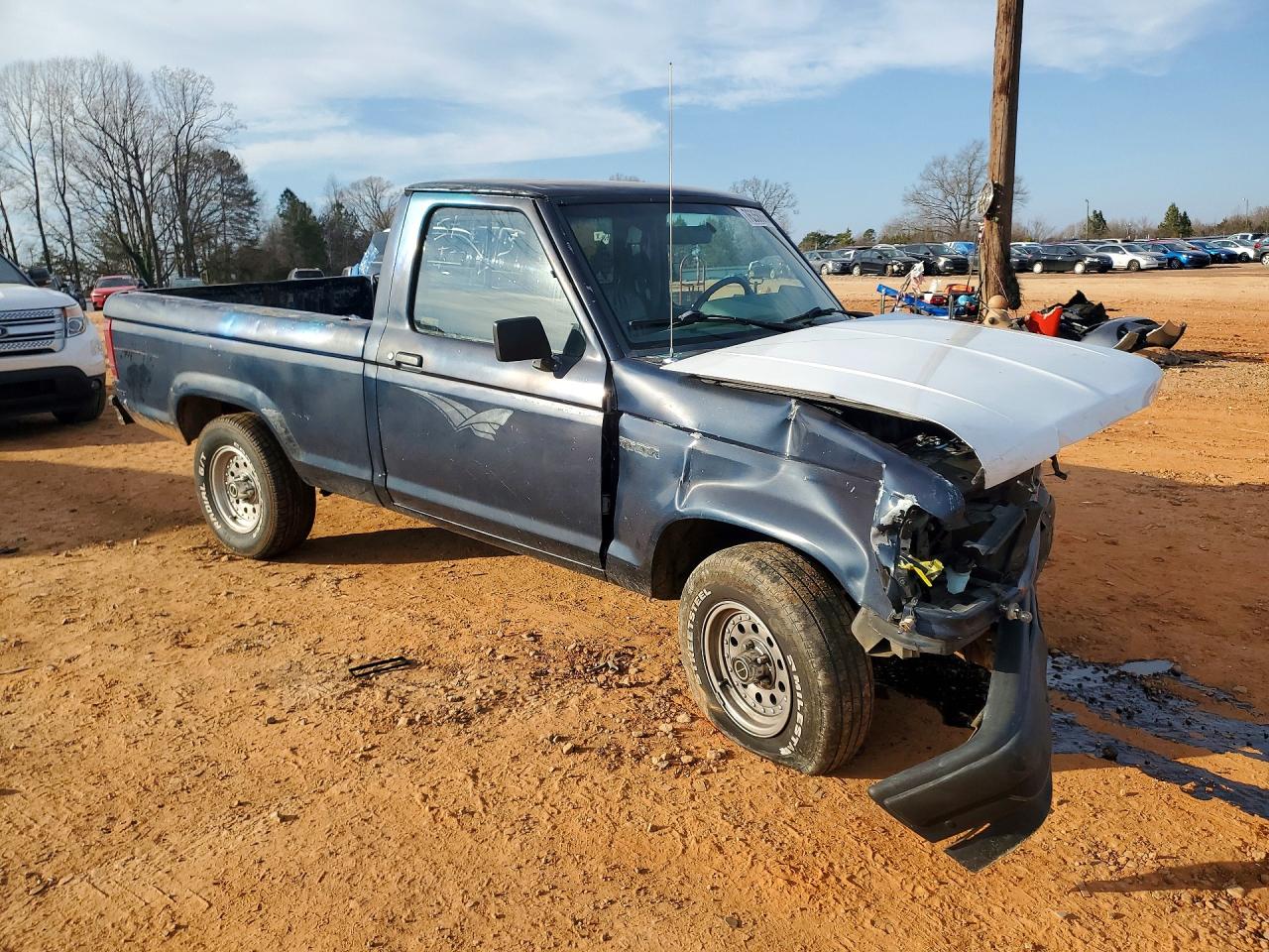 1991 Ford Ranger Two Tone vin: 1FTCR10A6MTA06665
