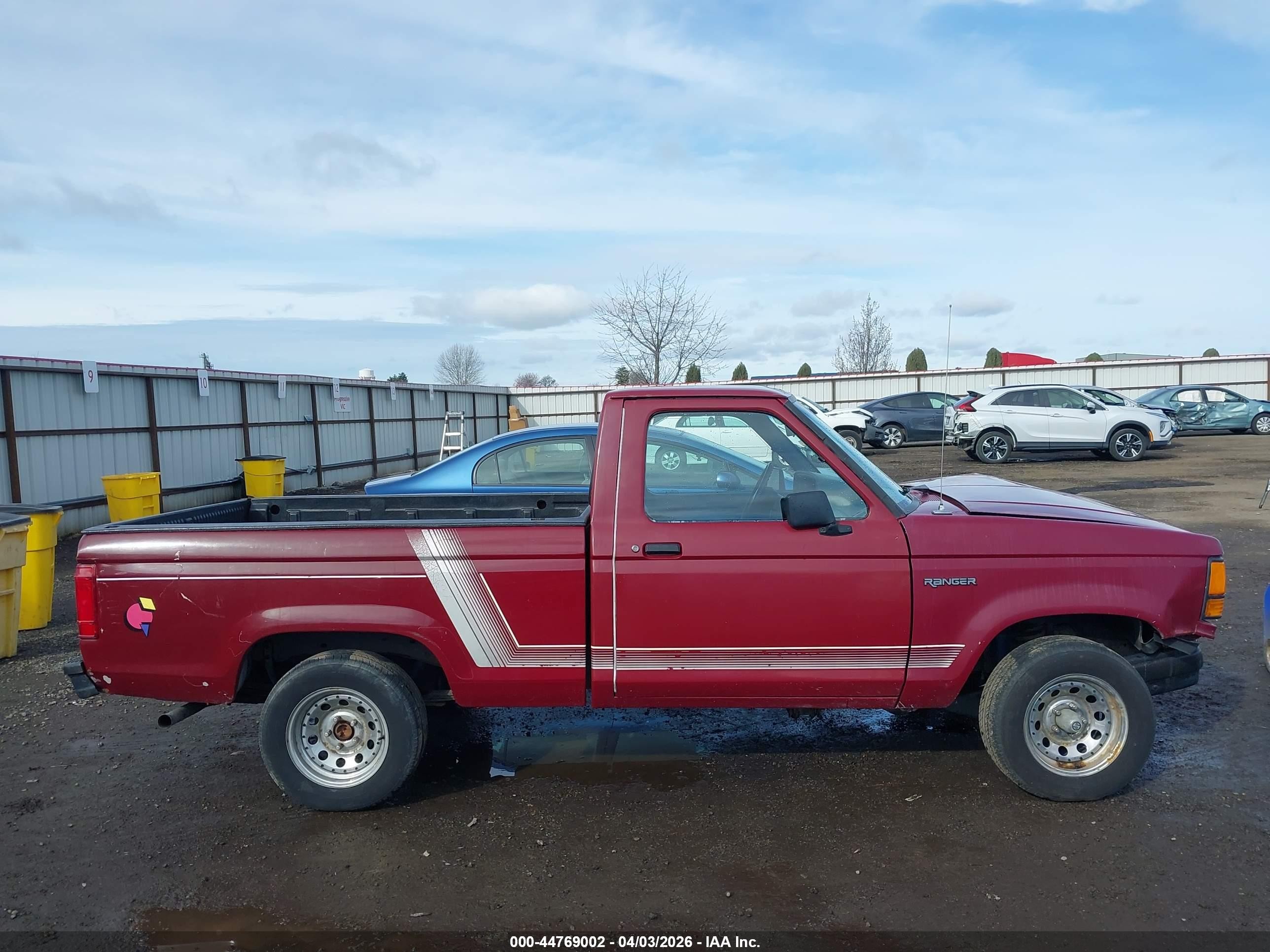 1991 Ford Ranger   Burgundy vin: 1FTCR10A6MUC00817