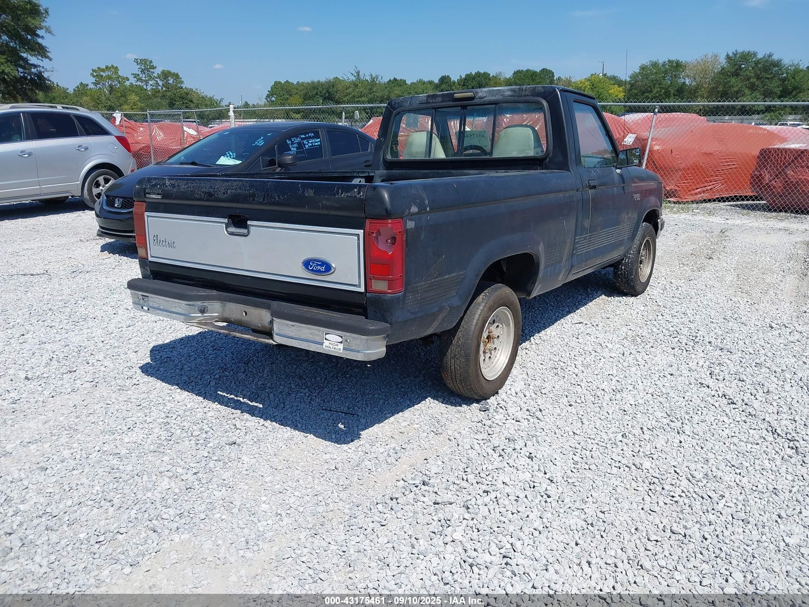 1991 Ford Ranger   Черный vin: 1FTCR10A6MUD12078