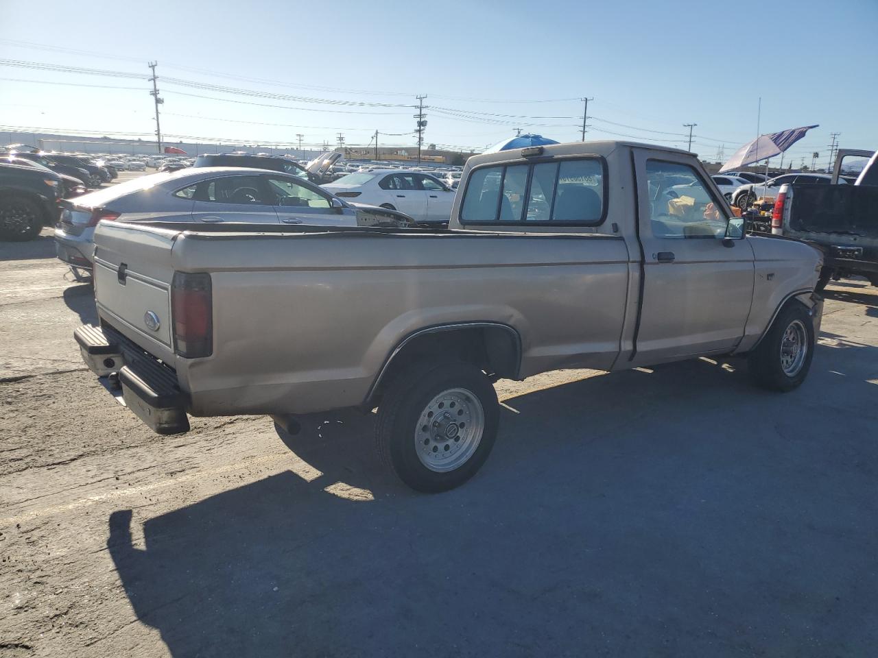 1992 Ford Ranger Tan vin: 1FTCR10A6NTA92819
