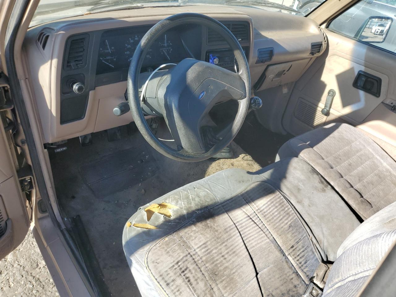 1992 Ford Ranger Tan vin: 1FTCR10A6NTA92819