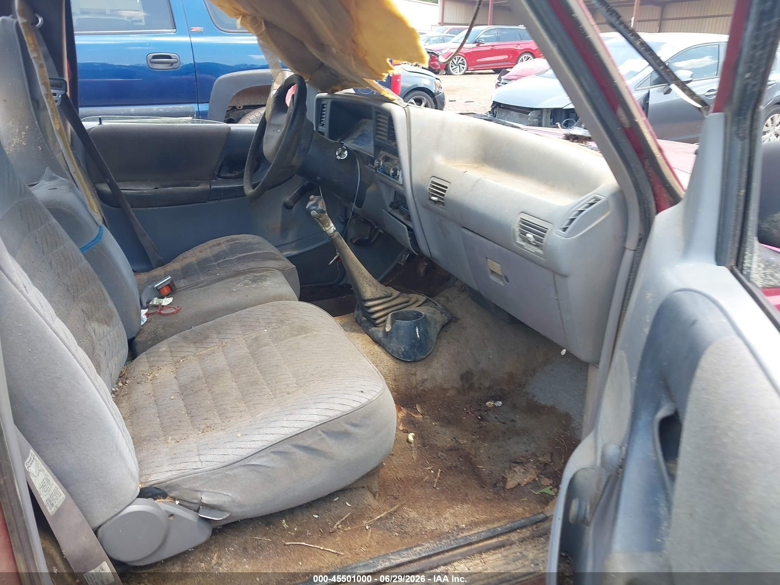 1994 Ford Ranger   Red vin: 1FTCR10A6RUC89151