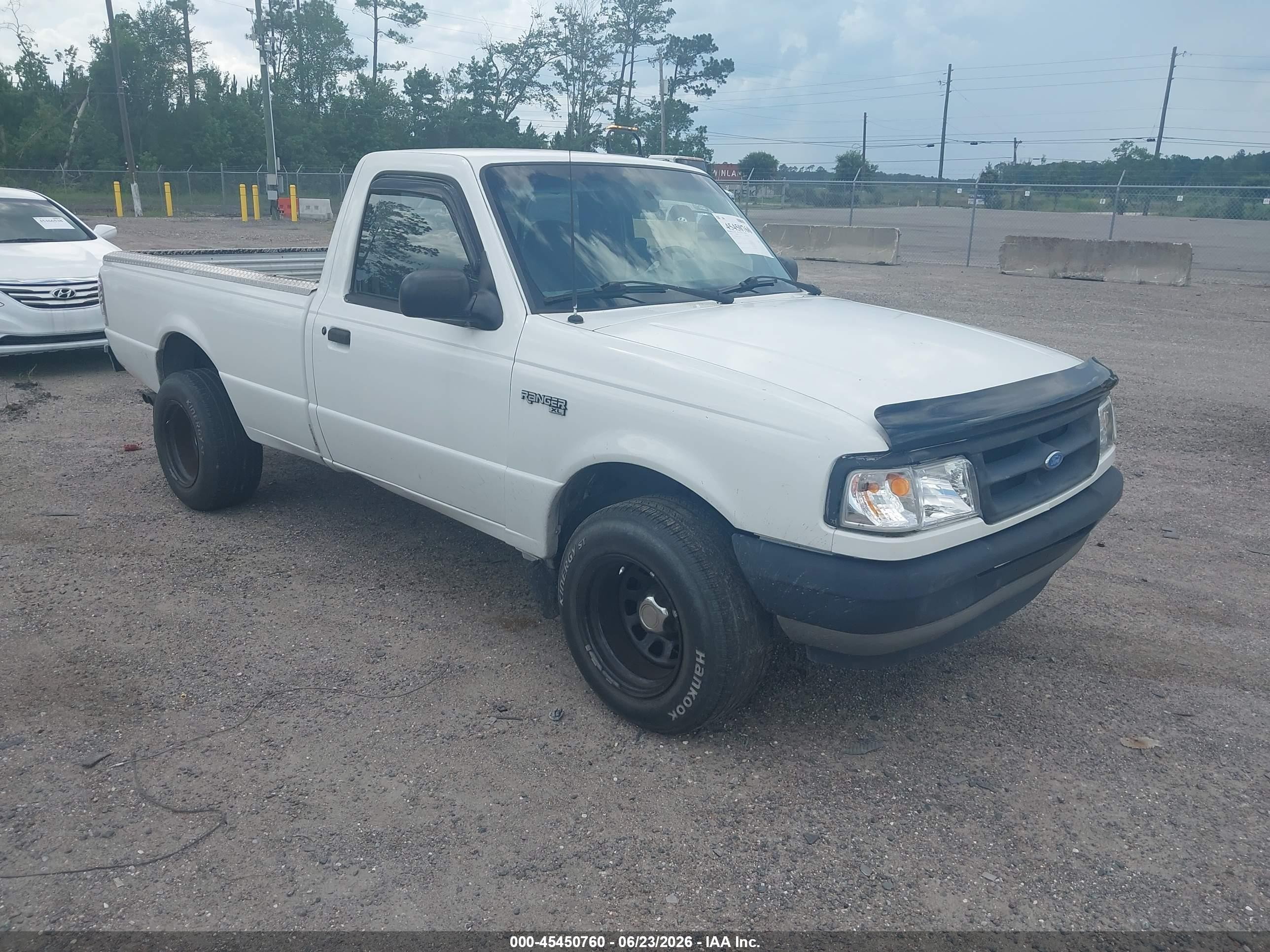 1996 Ford Ranger   White vin: 1FTCR10A6TUC82546