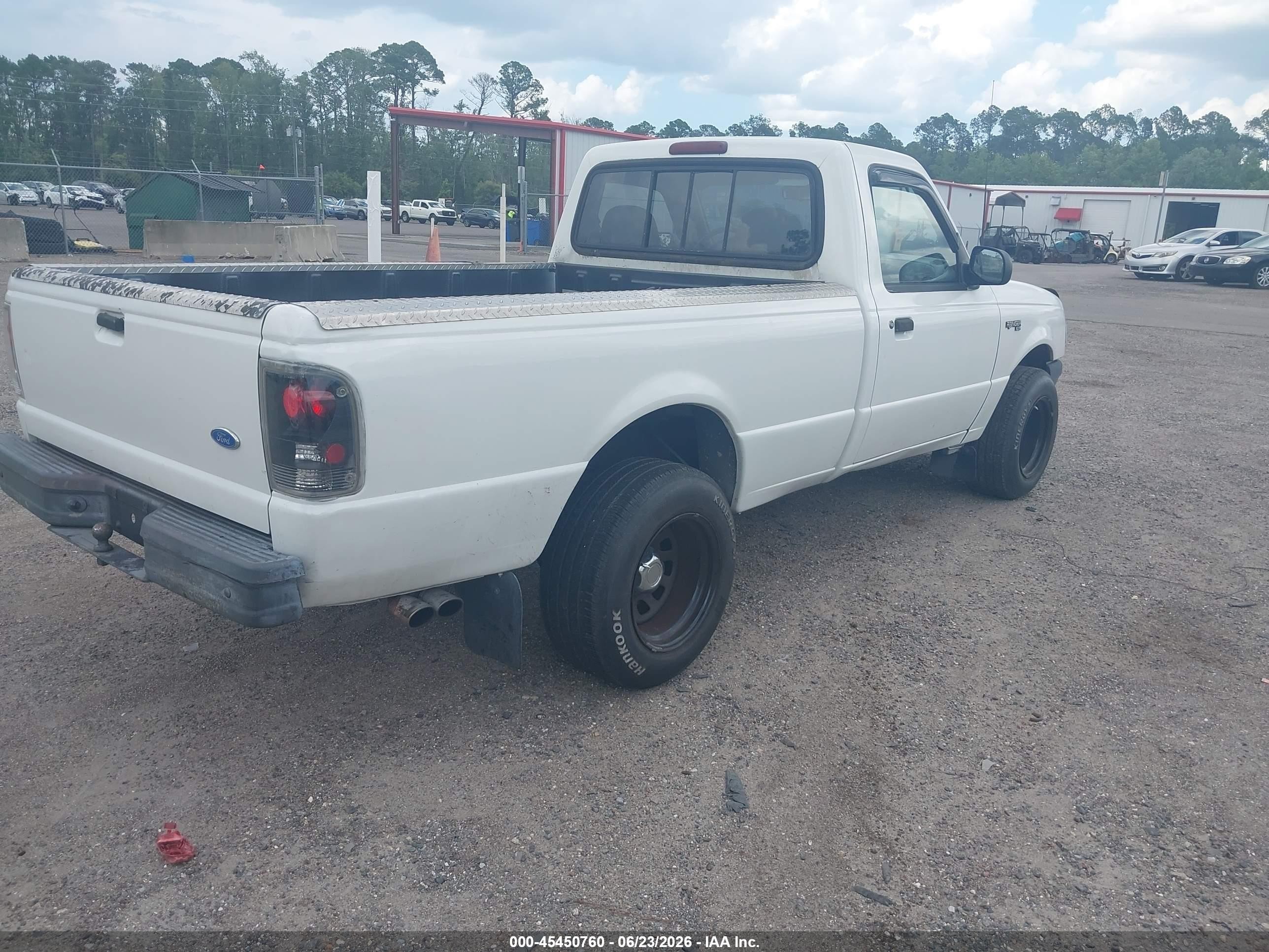 1996 Ford Ranger   White vin: 1FTCR10A6TUC82546