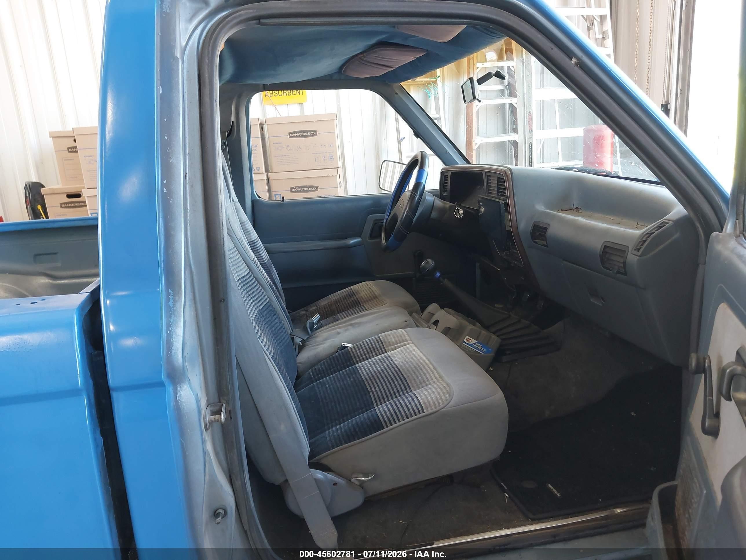 1989 Ford Ranger   Blue vin: 1FTCR10A7KUC67682