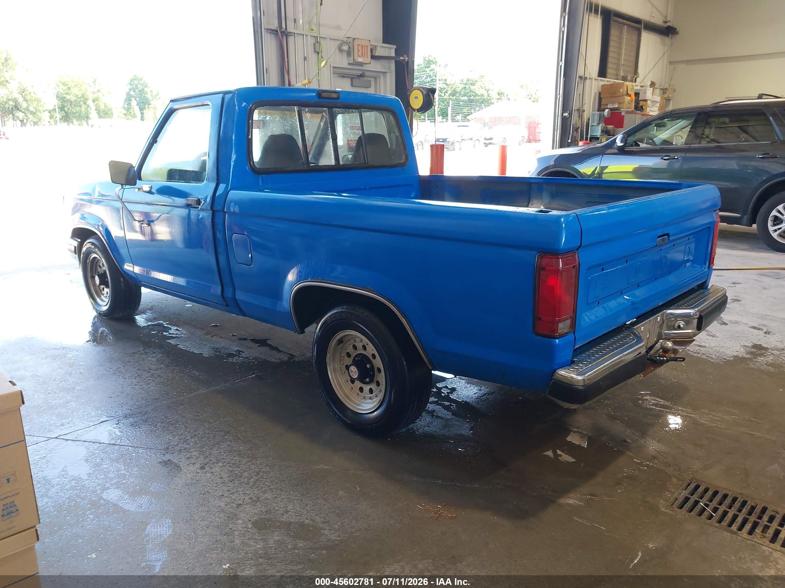 1989 Ford Ranger   Blue vin: 1FTCR10A7KUC67682