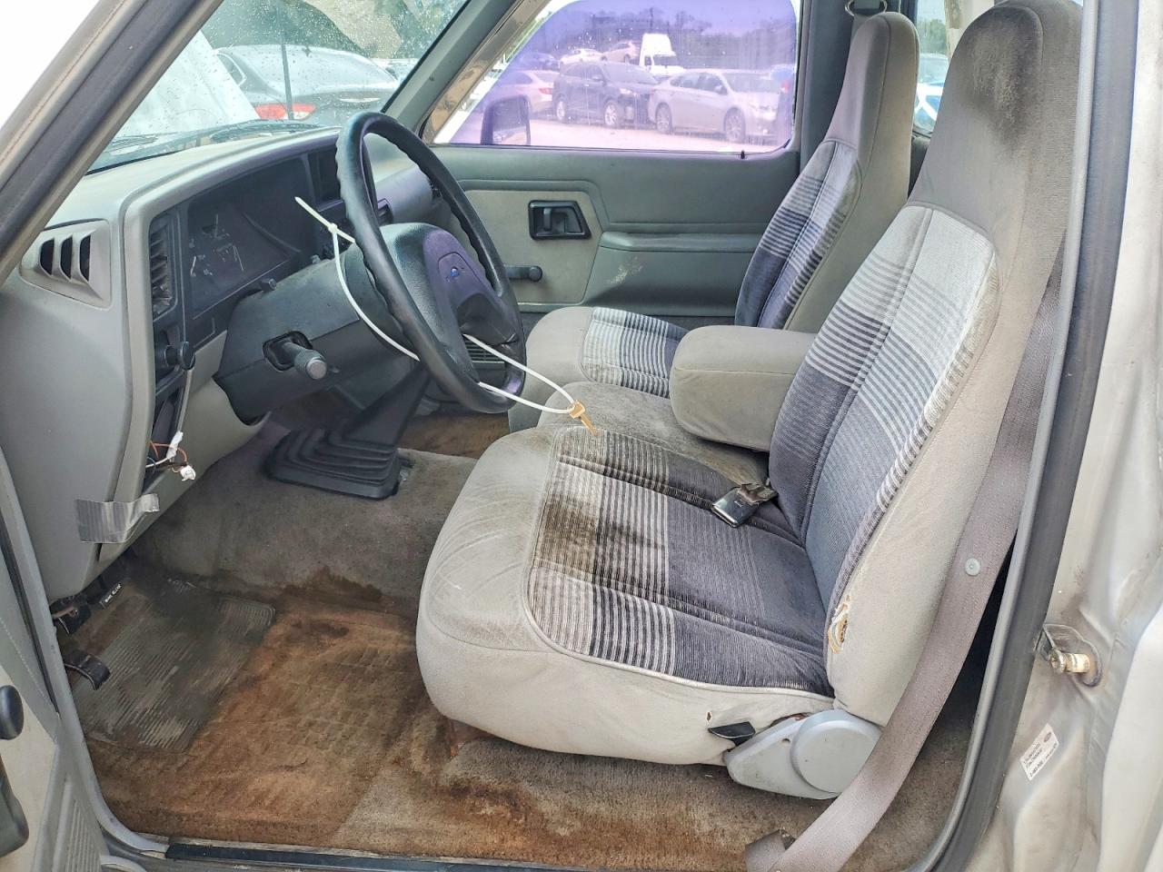 1992 Ford Ranger Silver vin: 1FTCR10A7NUD24323