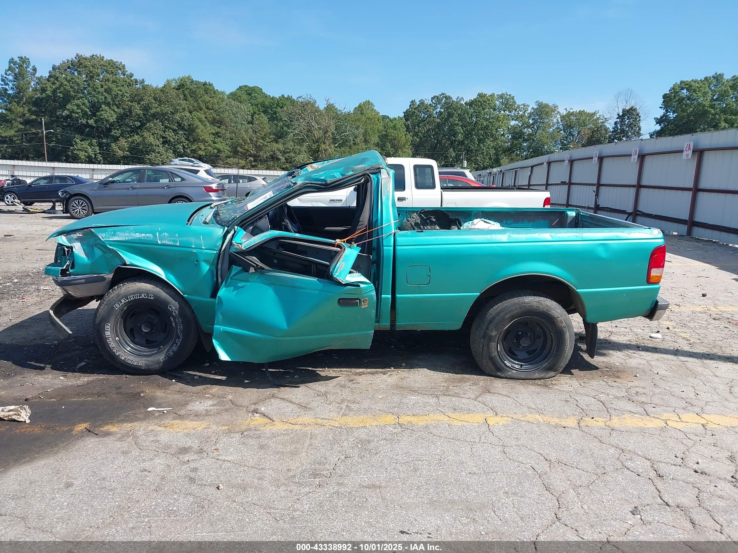 1993 Ford Ranger   Green vin: 1FTCR10A7PPA71862