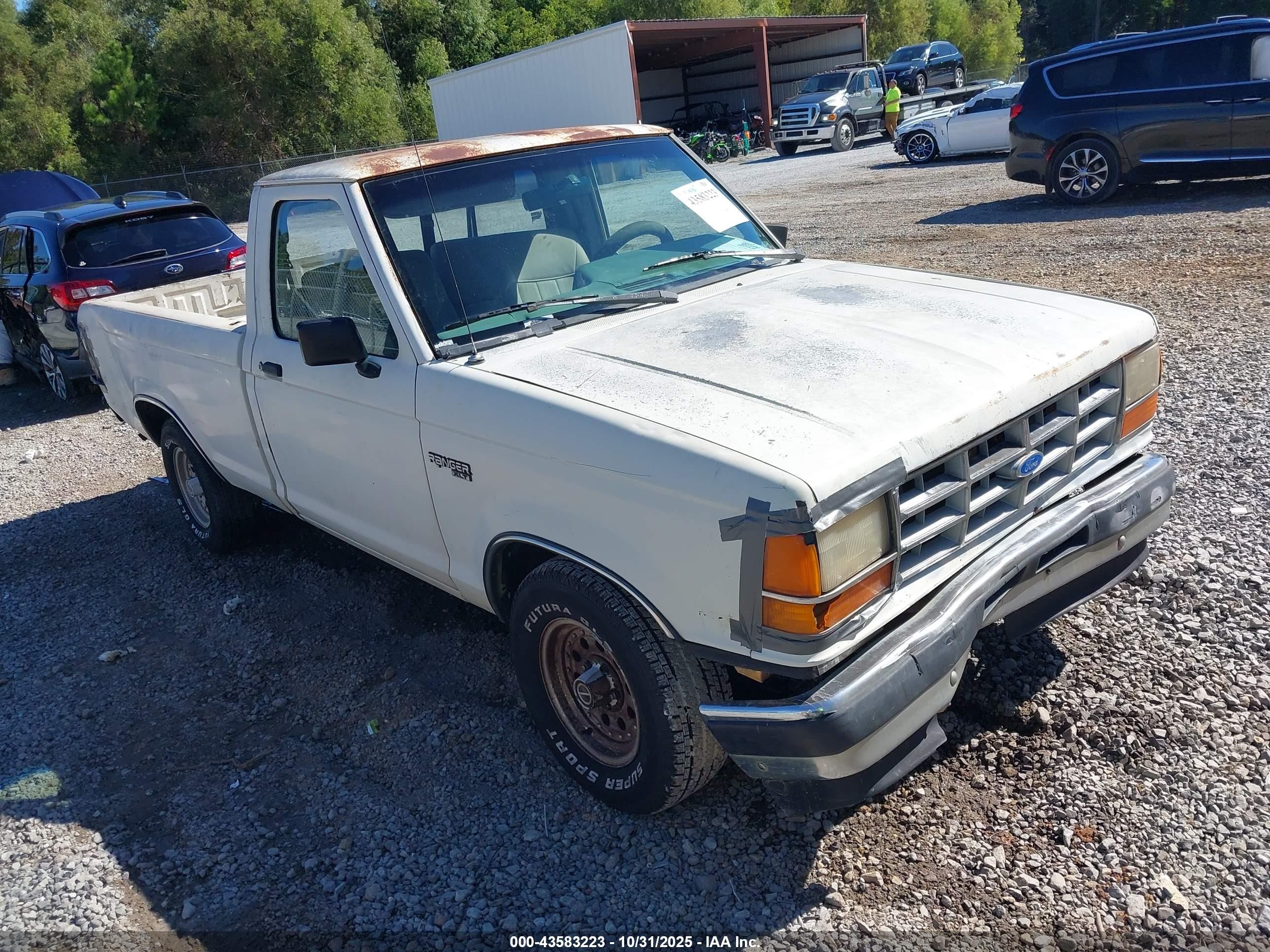 1990 Ford Ranger   Белый vin: 1FTCR10A8LPB65159