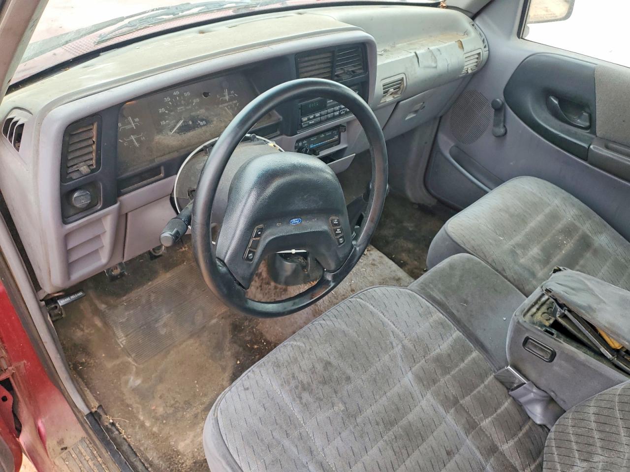 1994 Ford Ranger Red vin: 1FTCR10A8RPC53119