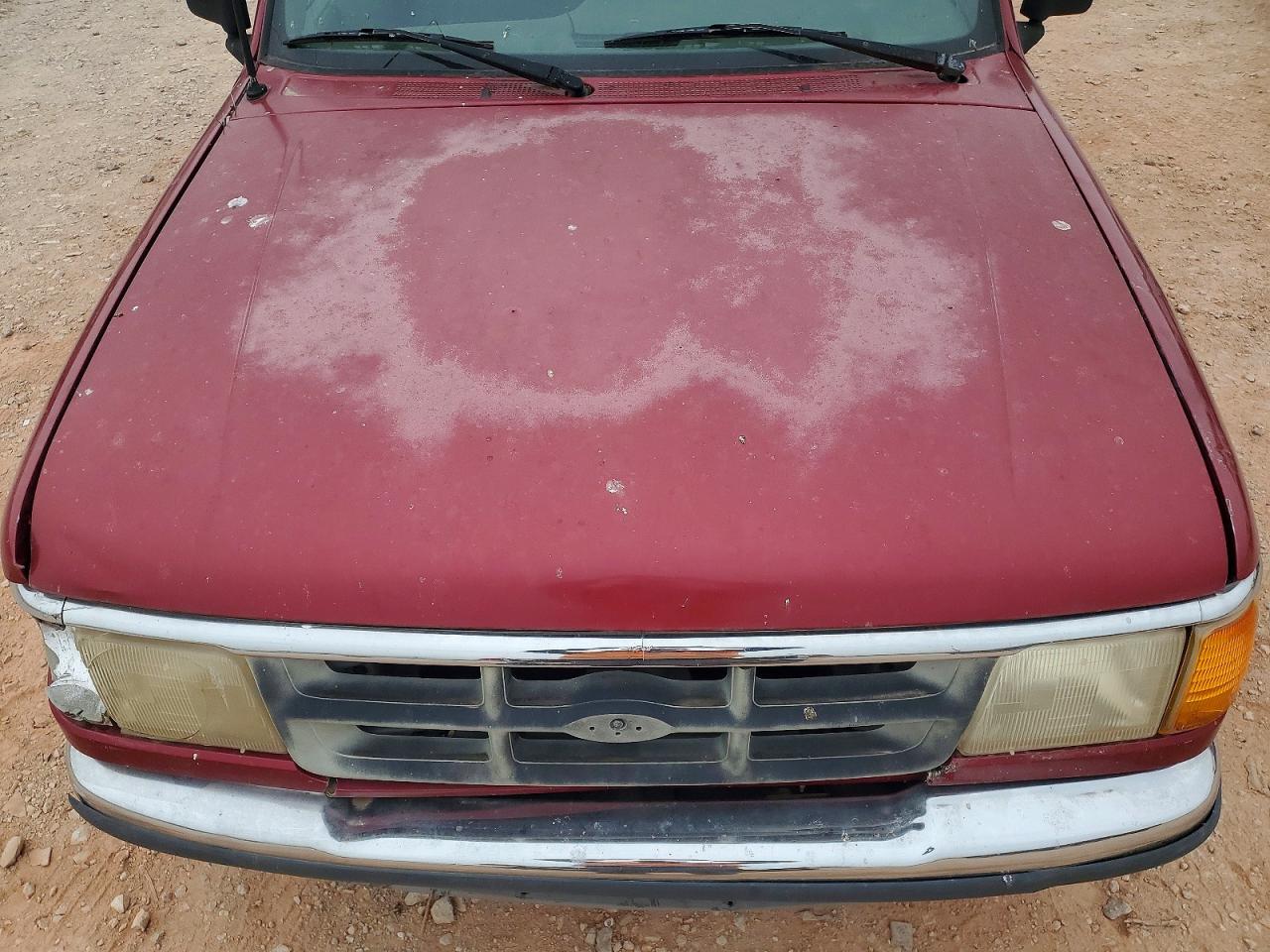 1994 Ford Ranger Red vin: 1FTCR10A8RPC53119