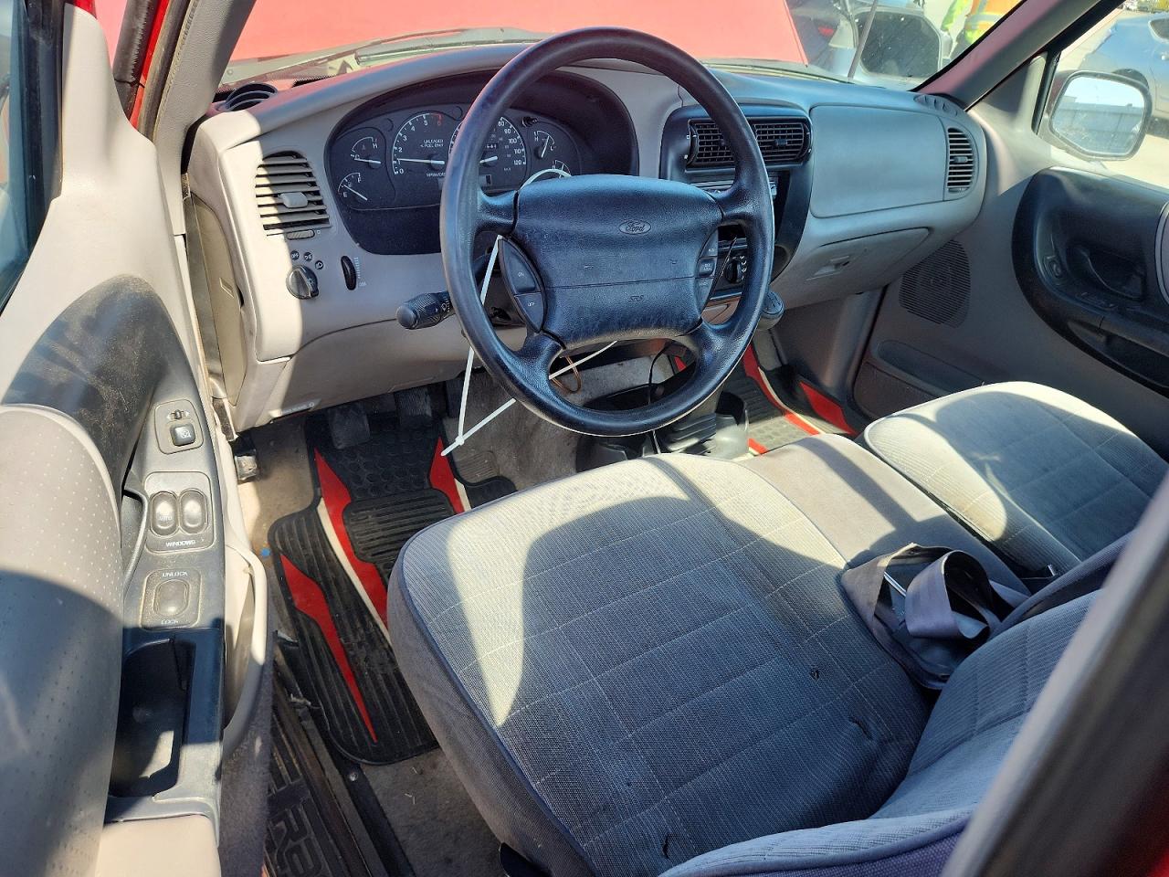 1995 Ford Ranger Red vin: 1FTCR10A8SPA37194