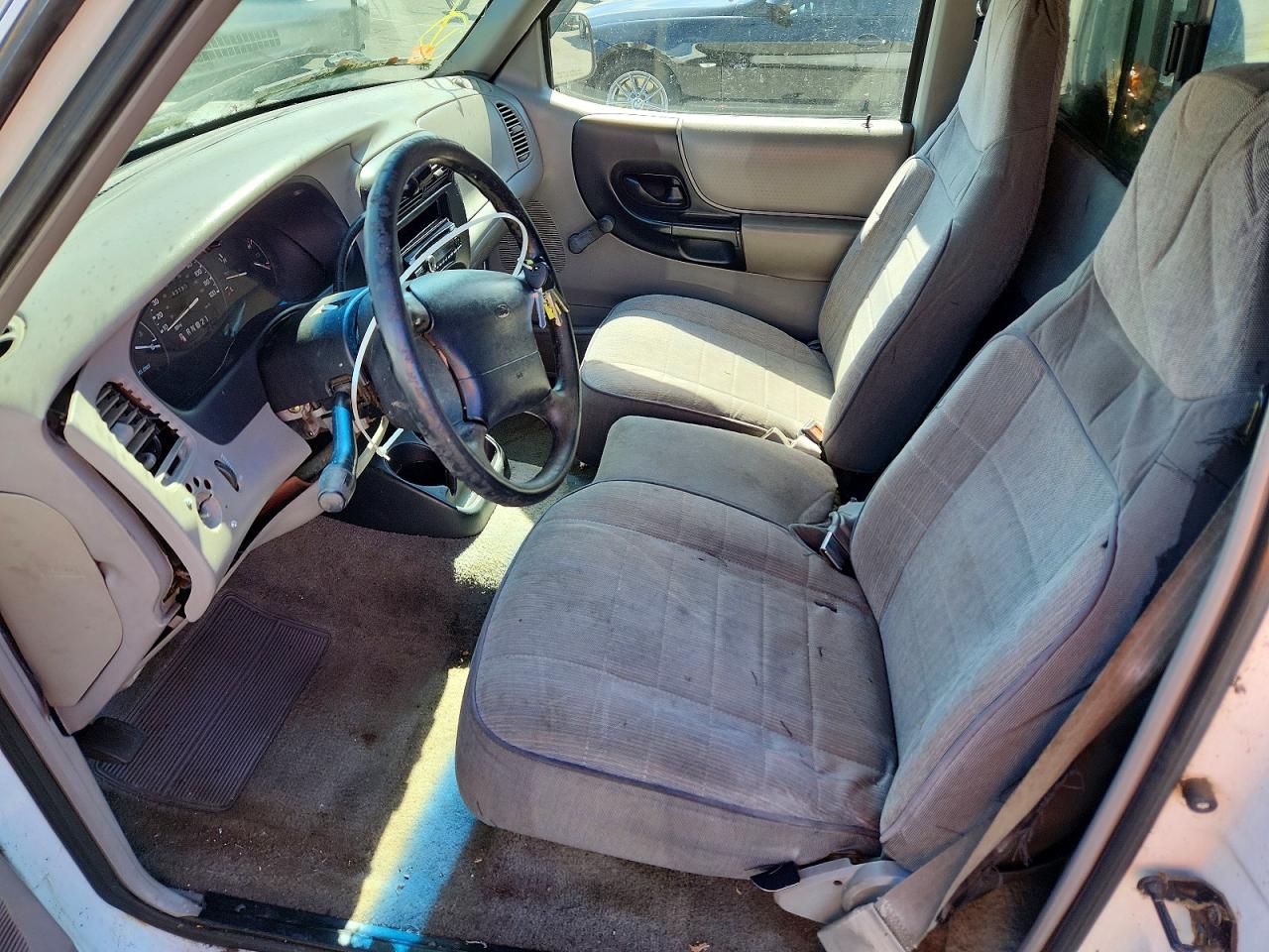 1995 Ford Ranger White vin: 1FTCR10A8SPA89361