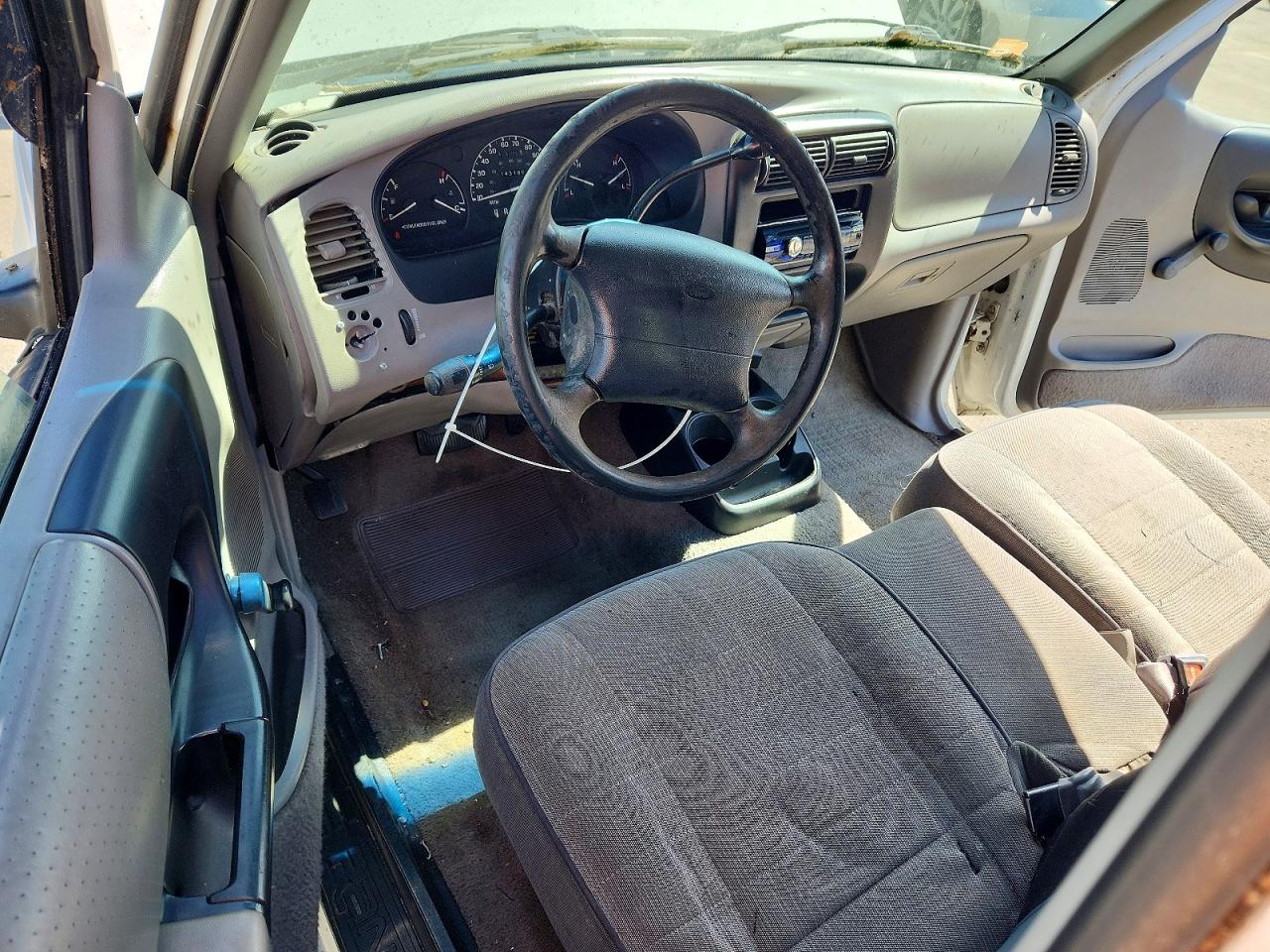 1995 Ford Ranger White vin: 1FTCR10A8SPA89361