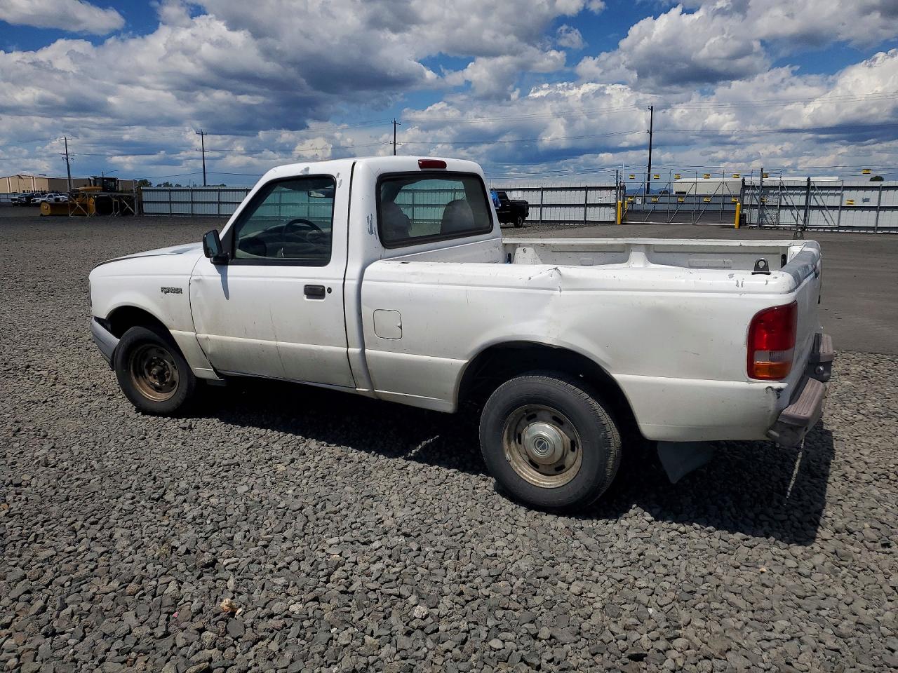 1997 Ford Ranger White vin: 1FTCR10A8VUD35900