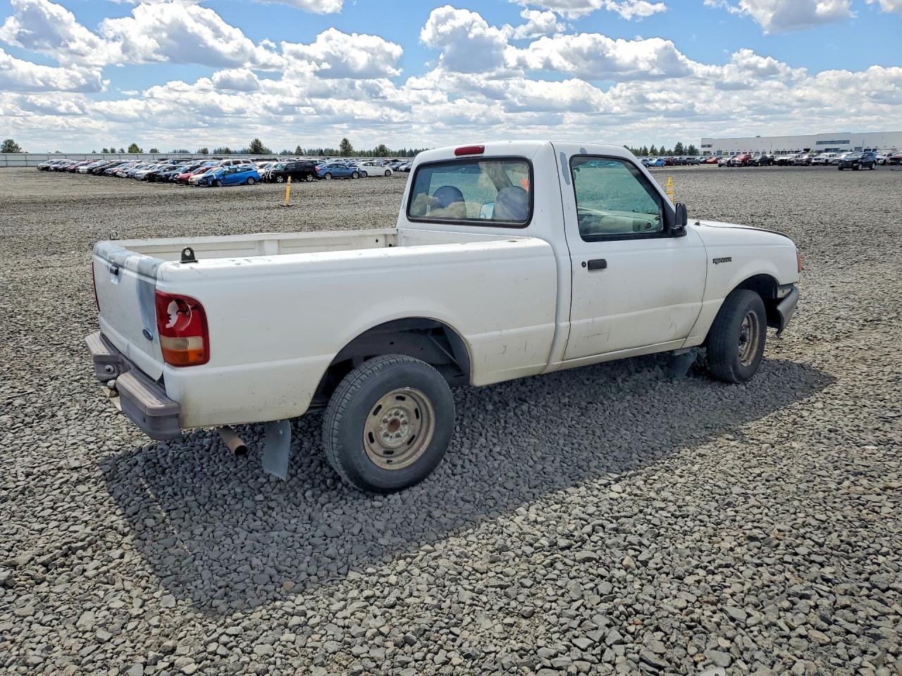 1997 Ford Ranger White vin: 1FTCR10A8VUD35900