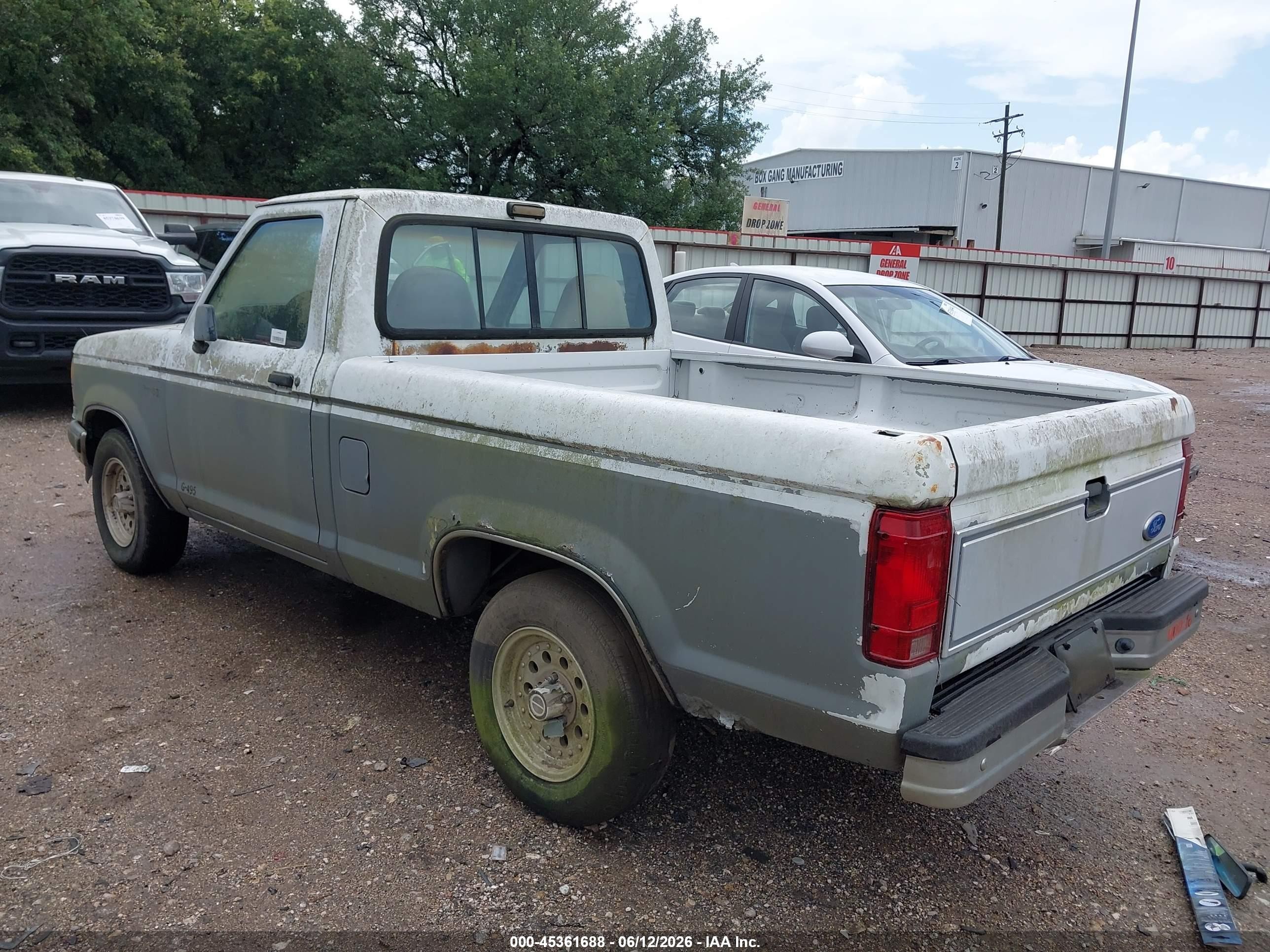 1991 Ford Ranger   White vin: 1FTCR10A9MTA40938