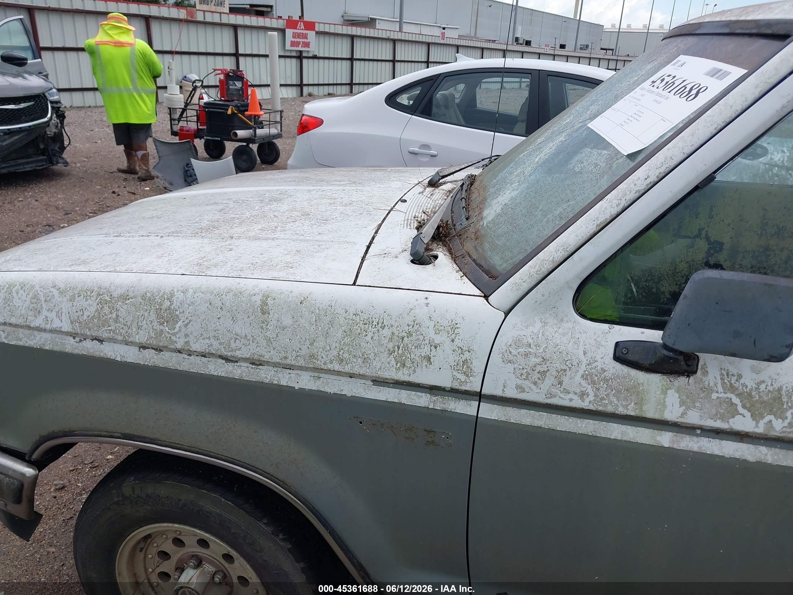 1991 Ford Ranger   White vin: 1FTCR10A9MTA40938