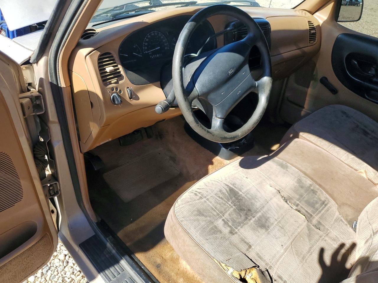 1995 Ford Ranger Tan vin: 1FTCR10A9SPA33428
