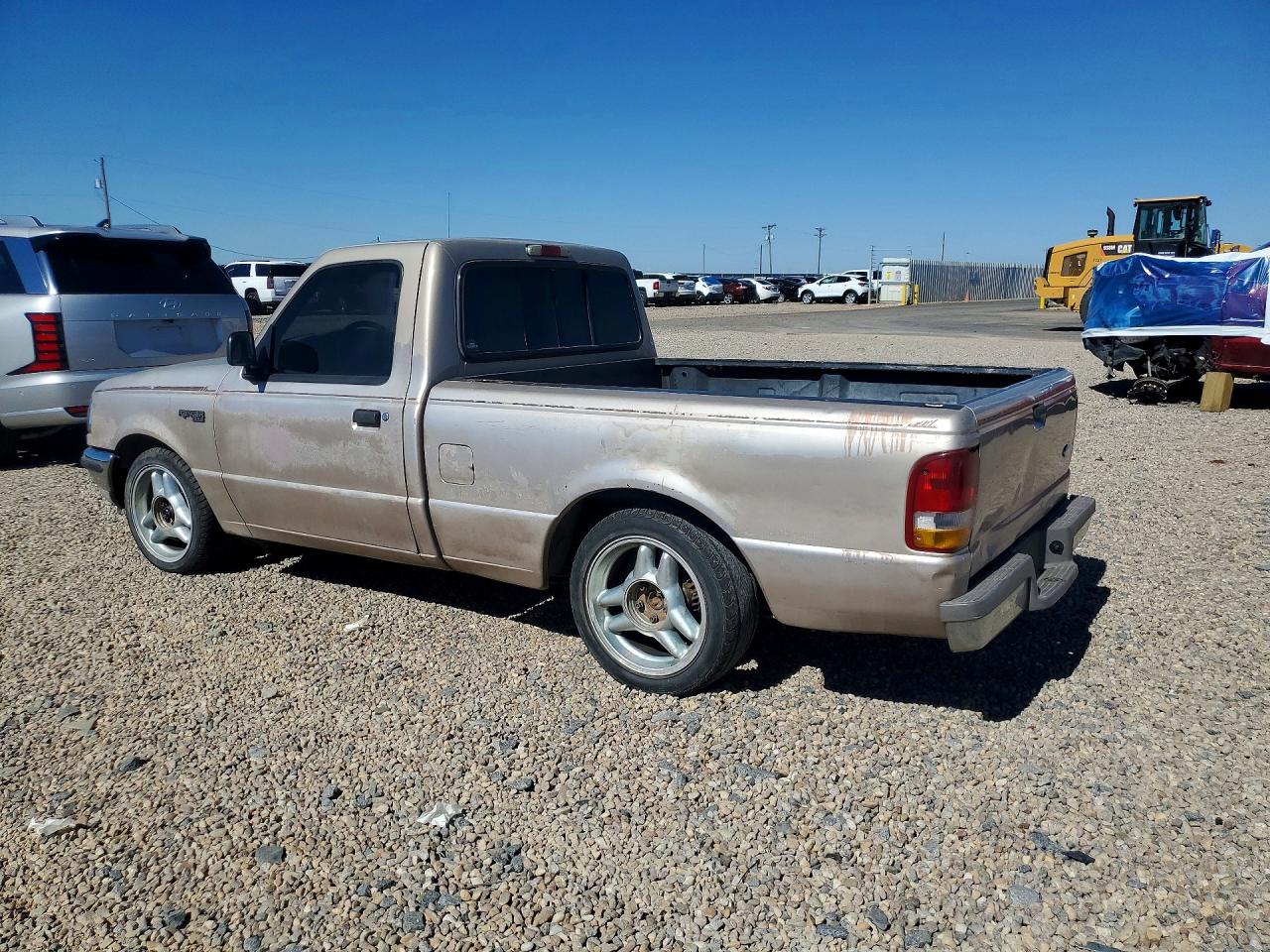 1995 Ford Ranger Tan vin: 1FTCR10A9SPA33428