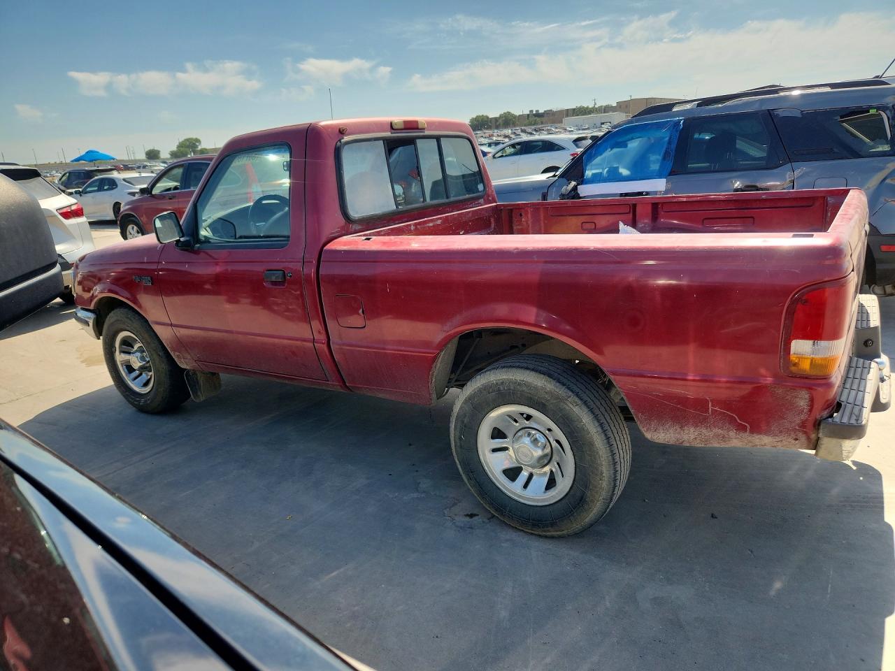 1996 Ford Ranger Burgundy vin: 1FTCR10A9TPB35538