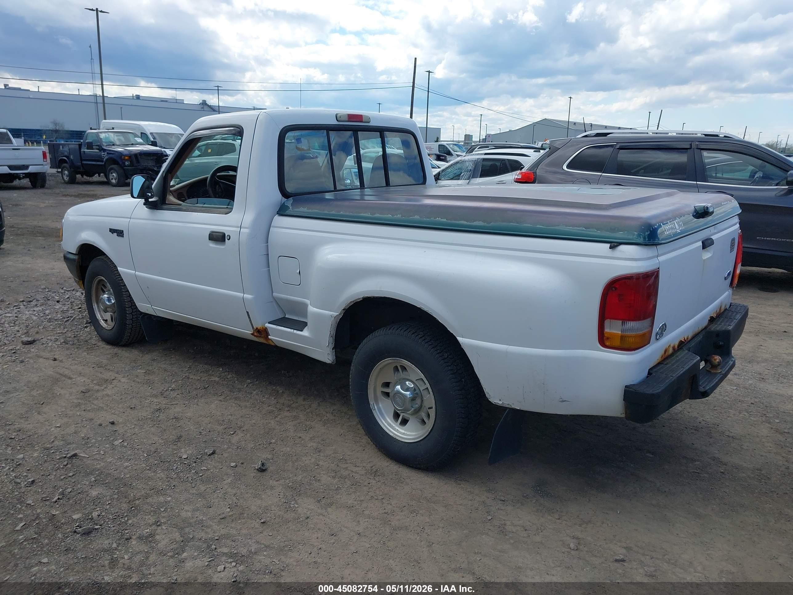1996 Ford Ranger   White vin: 1FTCR10A9TPB42750