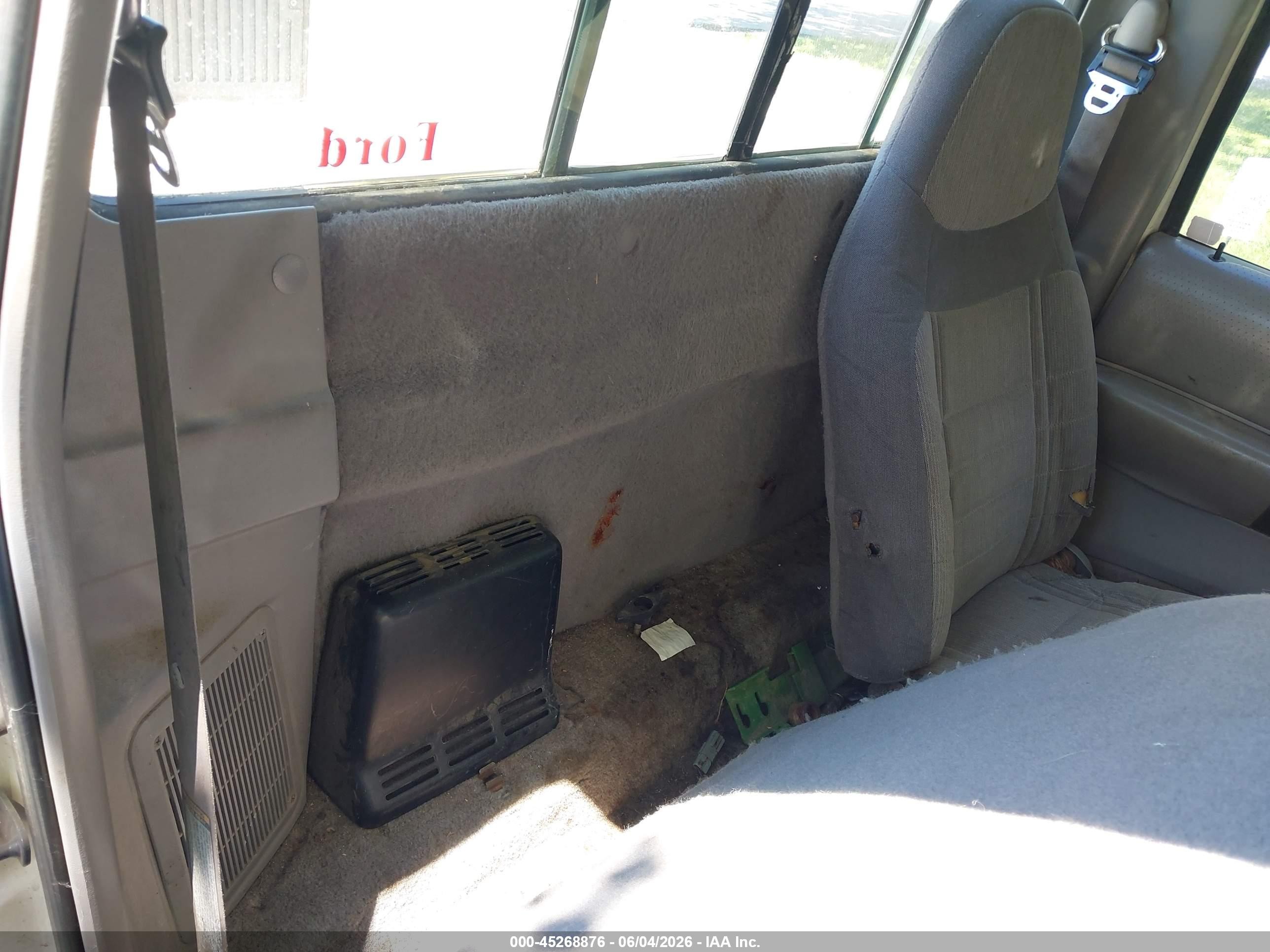 1996 Ford Ranger   White vin: 1FTCR10A9TUD60642