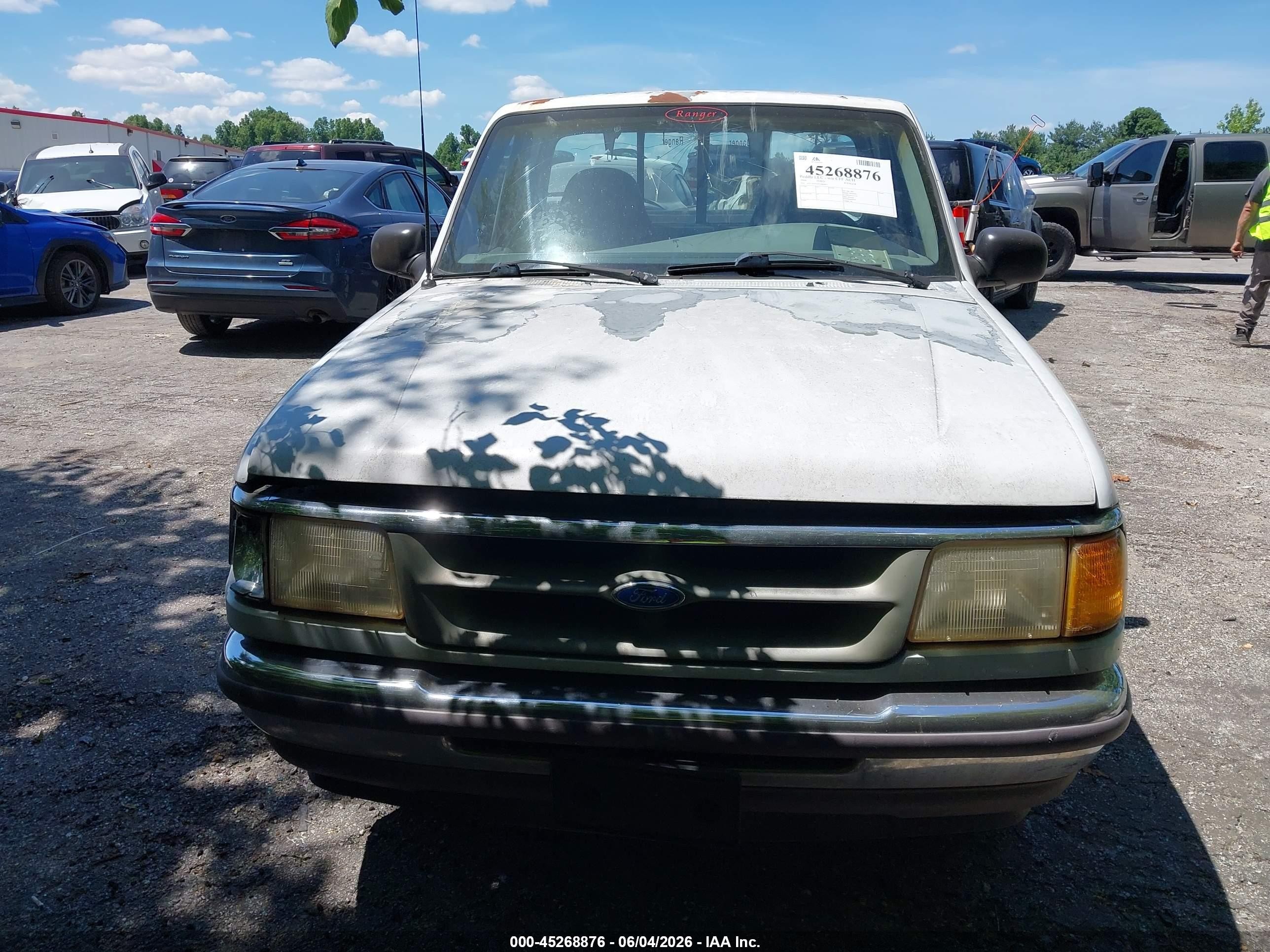 1996 Ford Ranger   White vin: 1FTCR10A9TUD60642