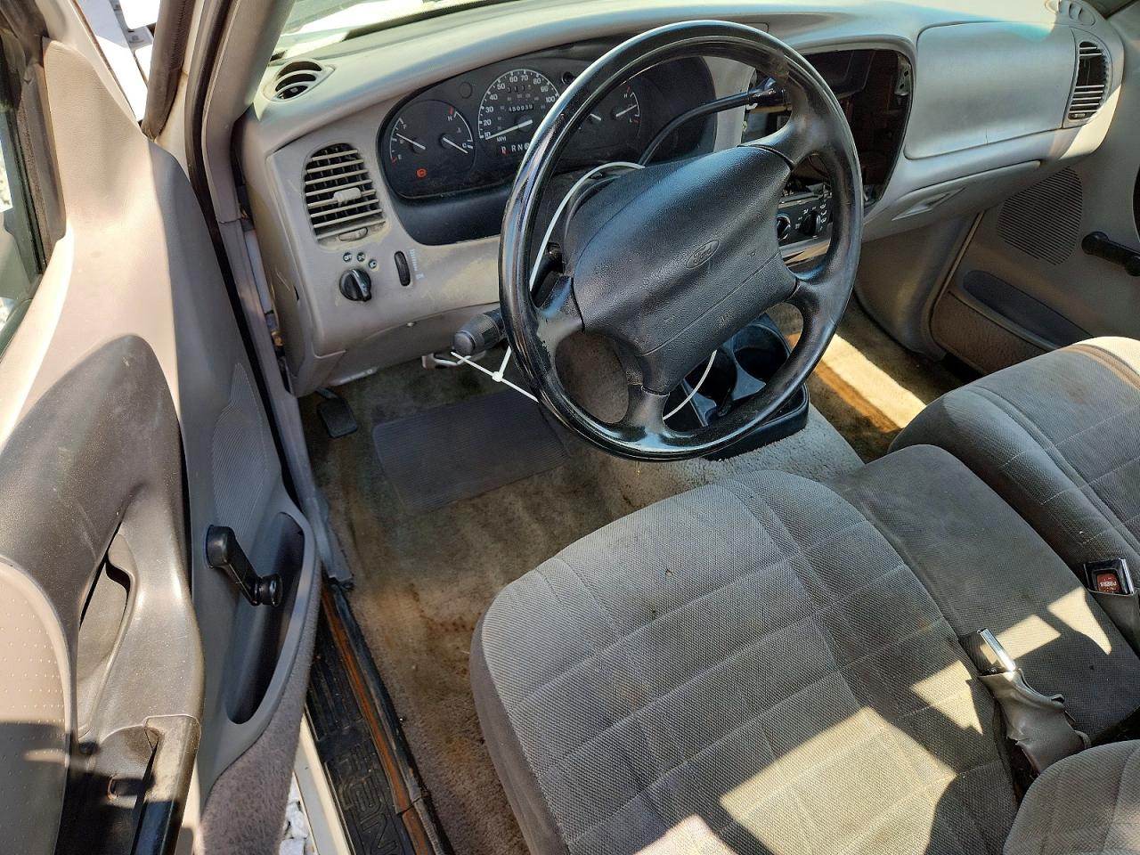 1997 Ford Ranger White vin: 1FTCR10A9VTA59667