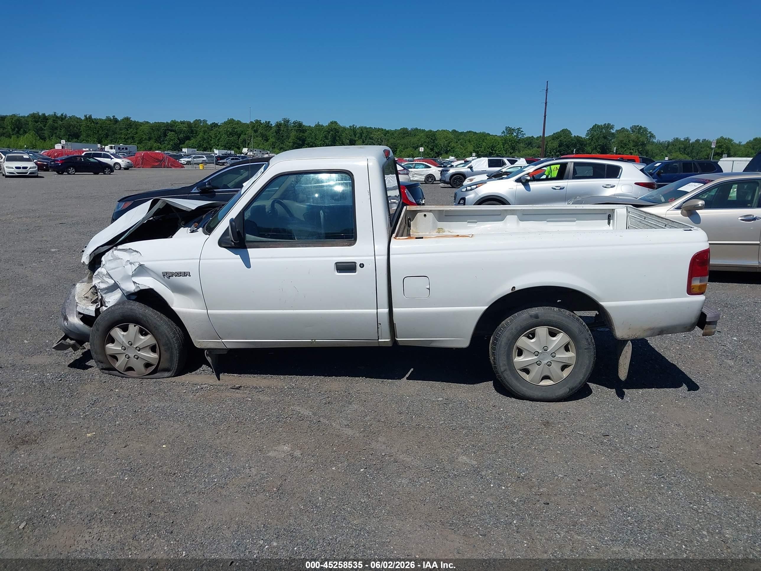 1997 Ford Ranger White vin: 1FTCR10A9VTA60625