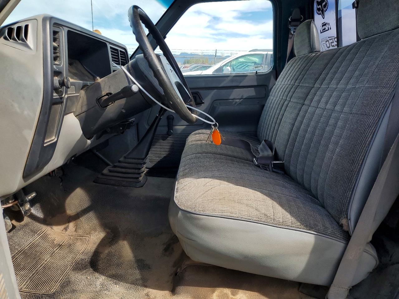 1992 Ford Ranger Teal vin: 1FTCR10AXNTA57247