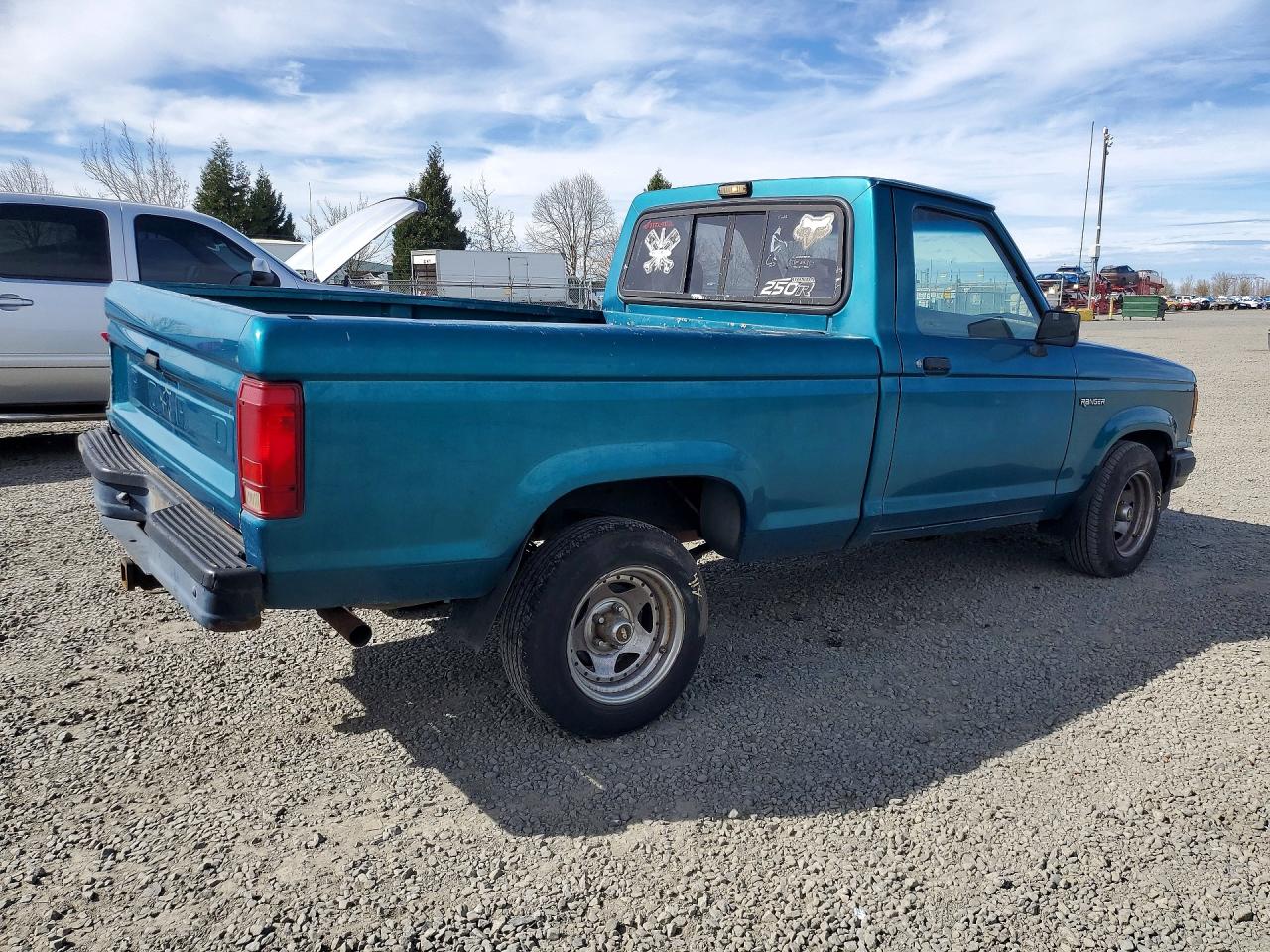 1992 Ford Ranger Teal vin: 1FTCR10AXNTA57247