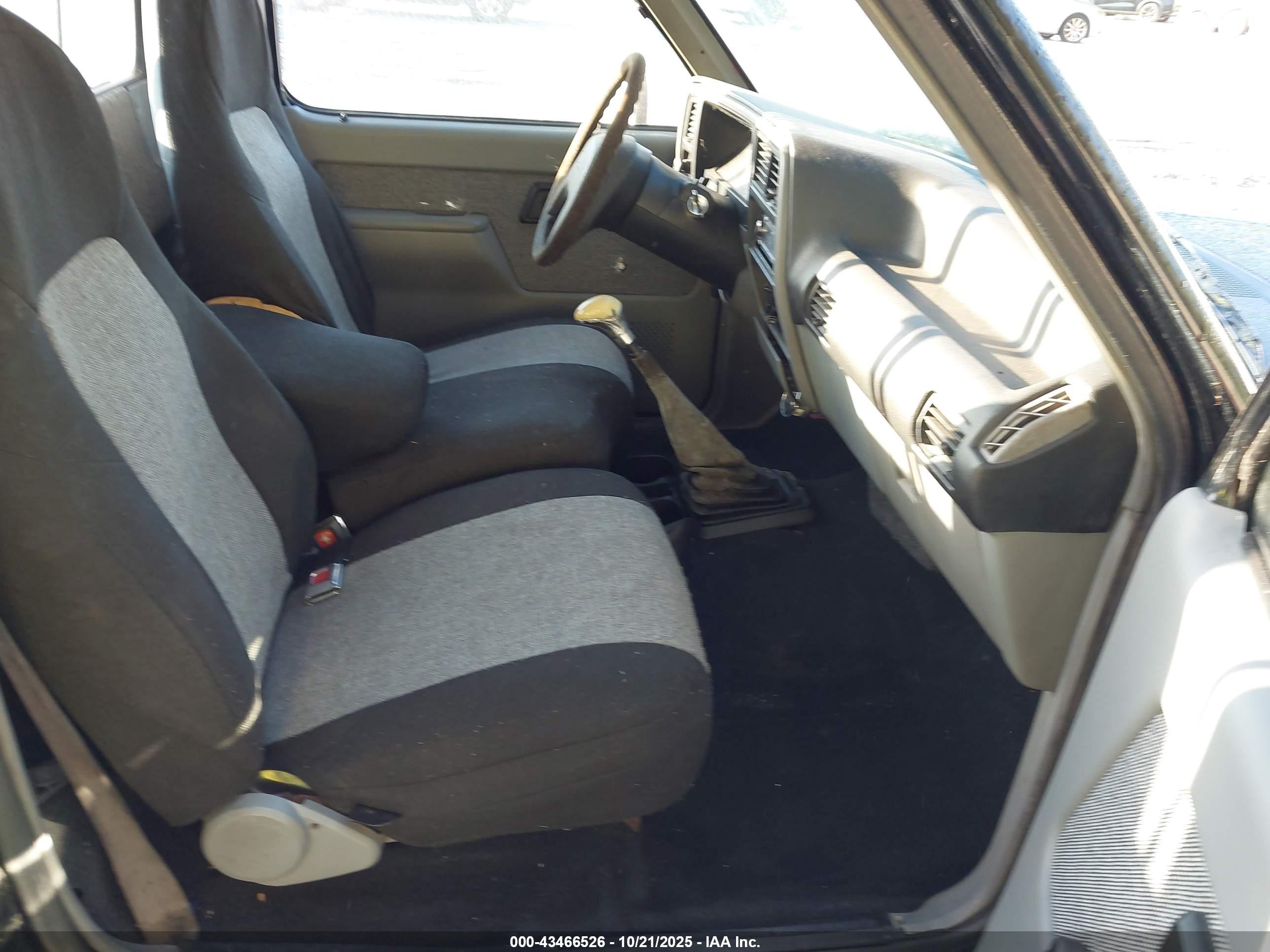 1992 Ford Ranger   Black vin: 1FTCR10AXNUB46309
