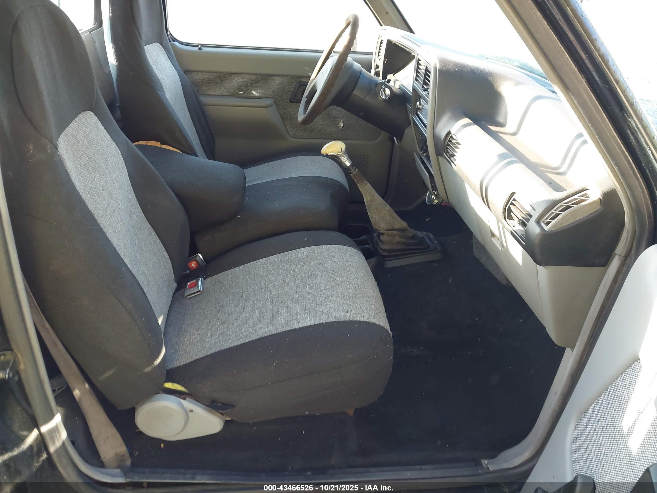 1992 Ford Ranger   Black vin: 1FTCR10AXNUB46309