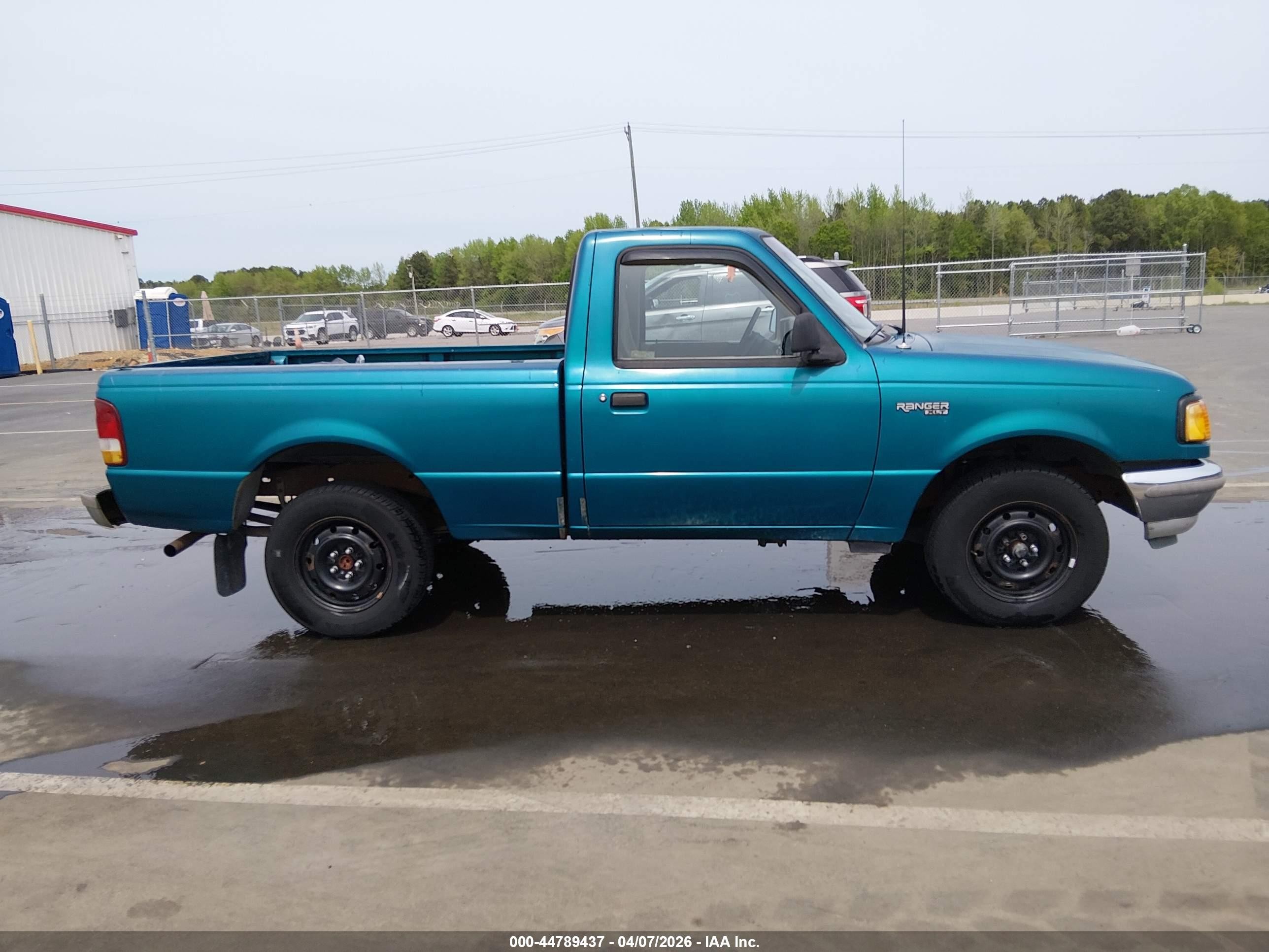 1993 Ford Ranger   Turquoise vin: 1FTCR10AXPTA90381