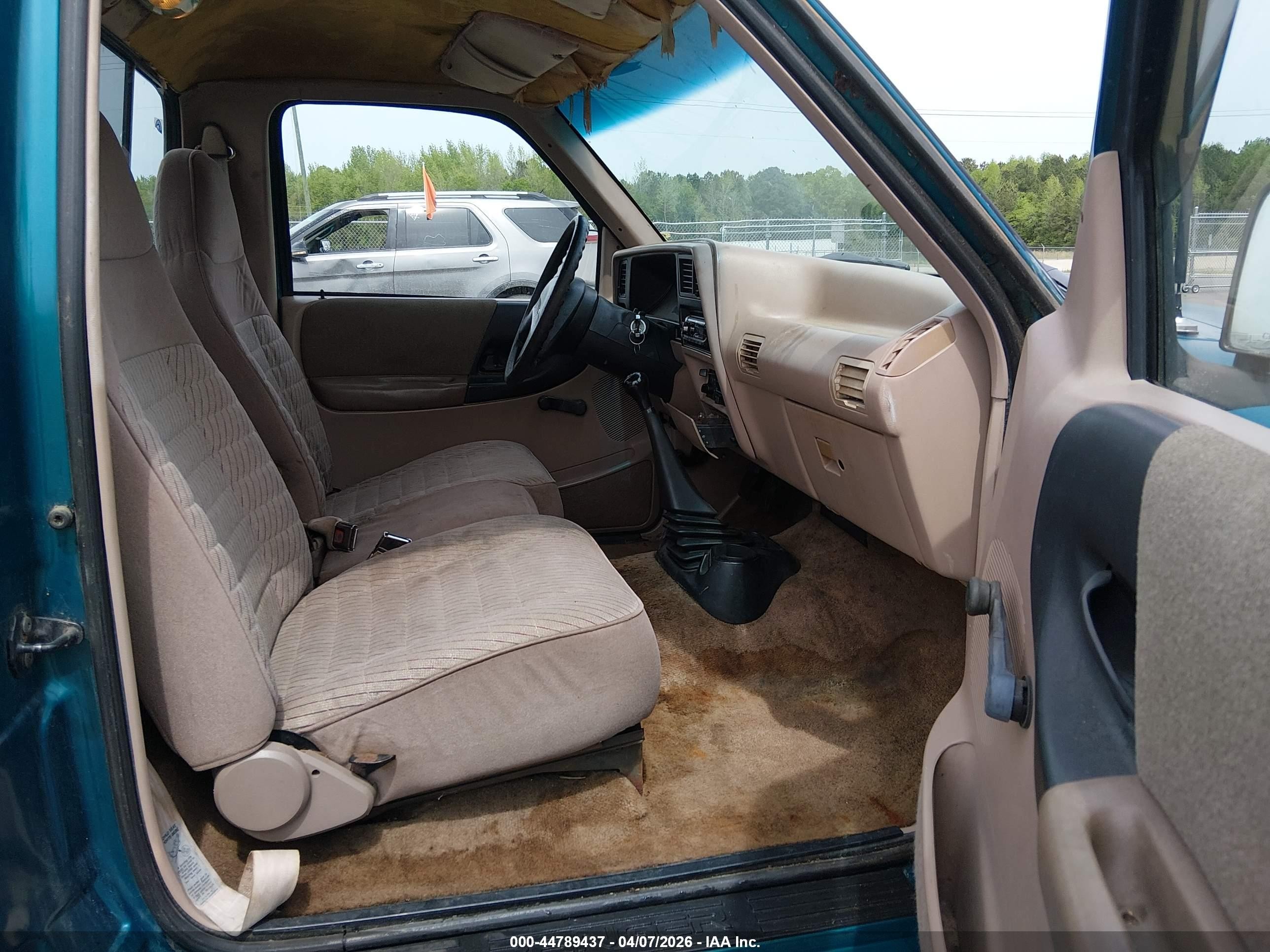 1993 Ford Ranger   Turquoise vin: 1FTCR10AXPTA90381