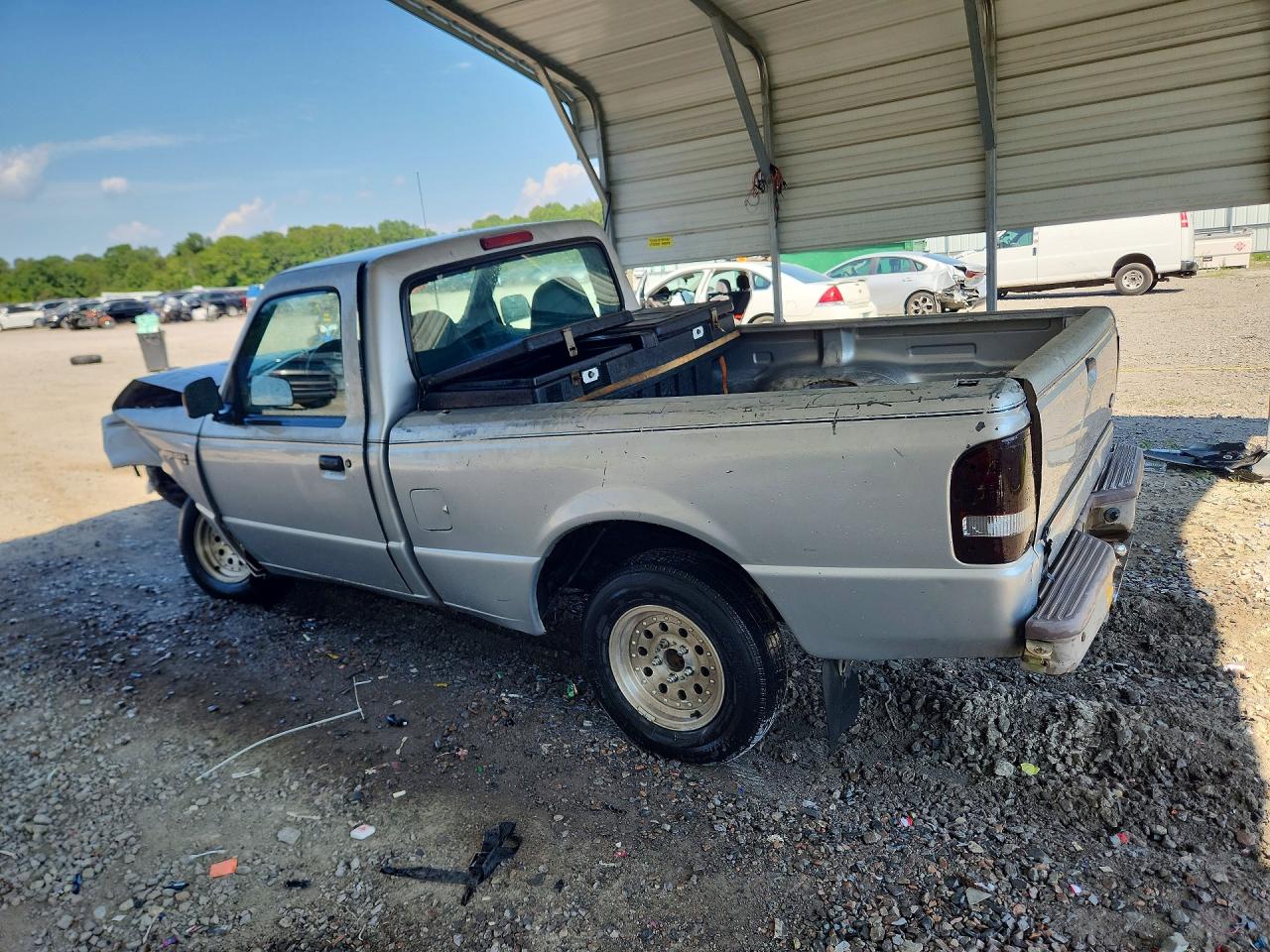 1995 Ford Ranger Silver vin: 1FTCR10AXSTA17858
