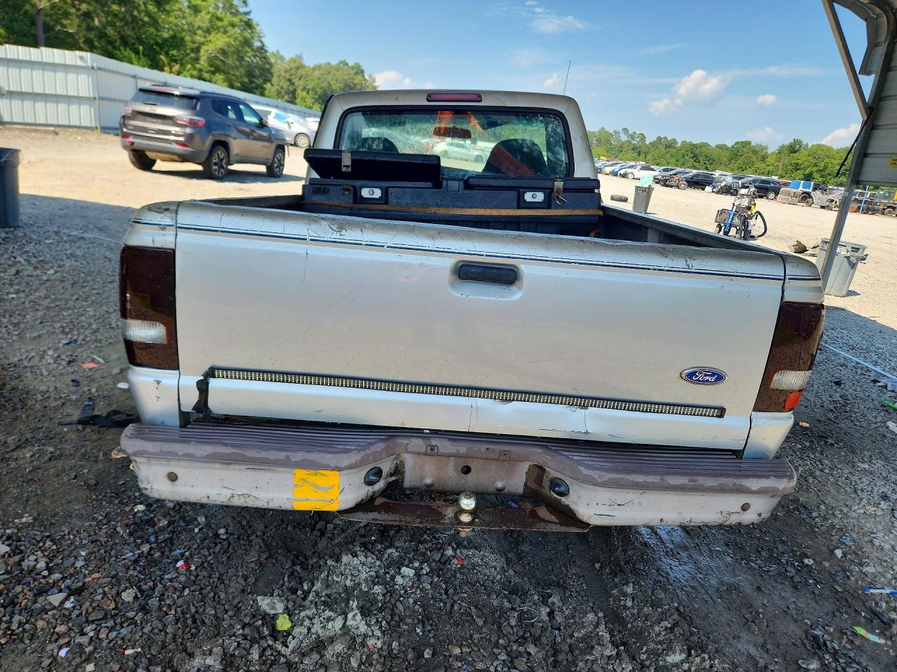 1995 Ford Ranger Silver vin: 1FTCR10AXSTA17858