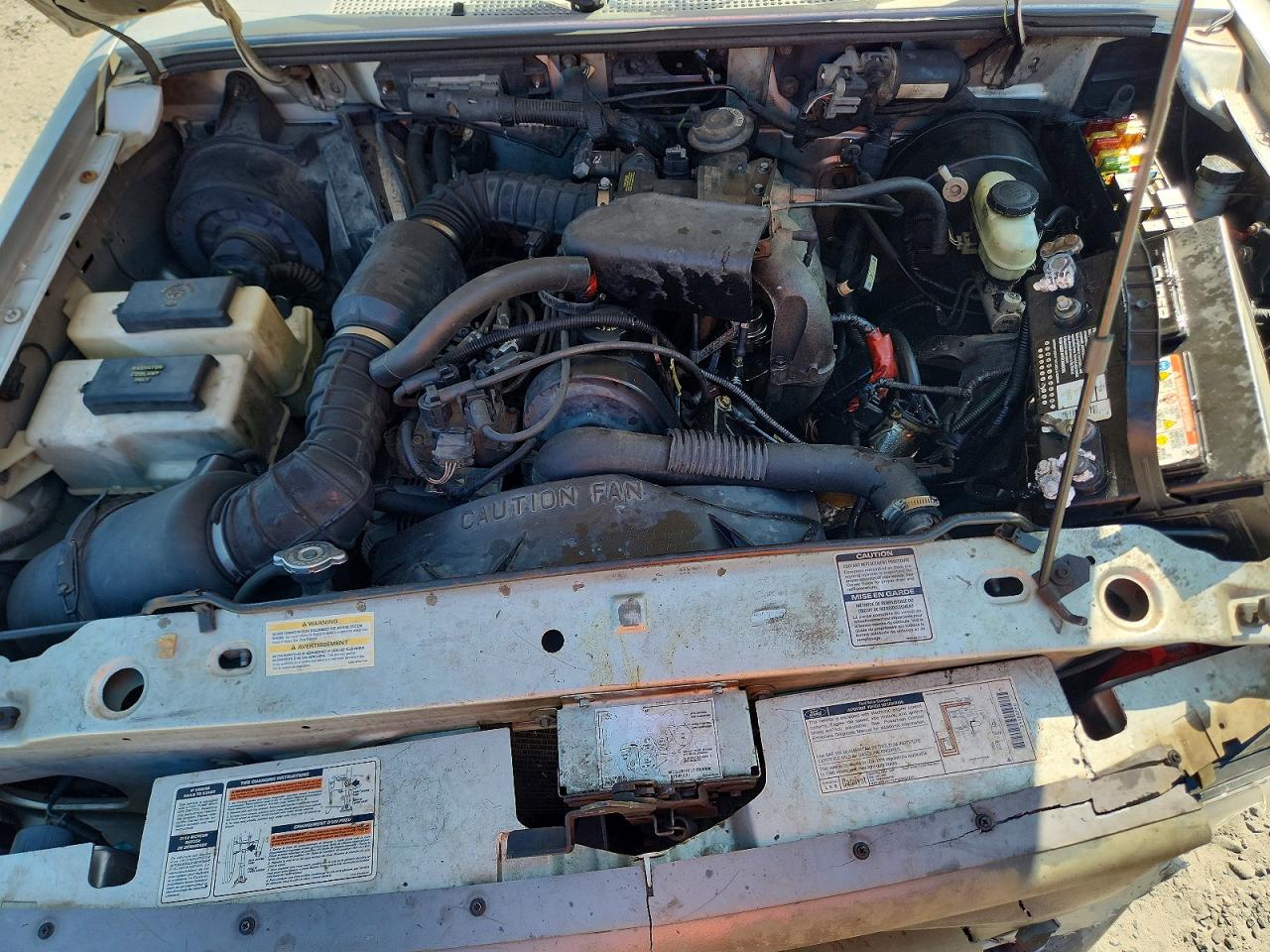 1995 Ford Ranger Silver vin: 1FTCR10AXSTA17858