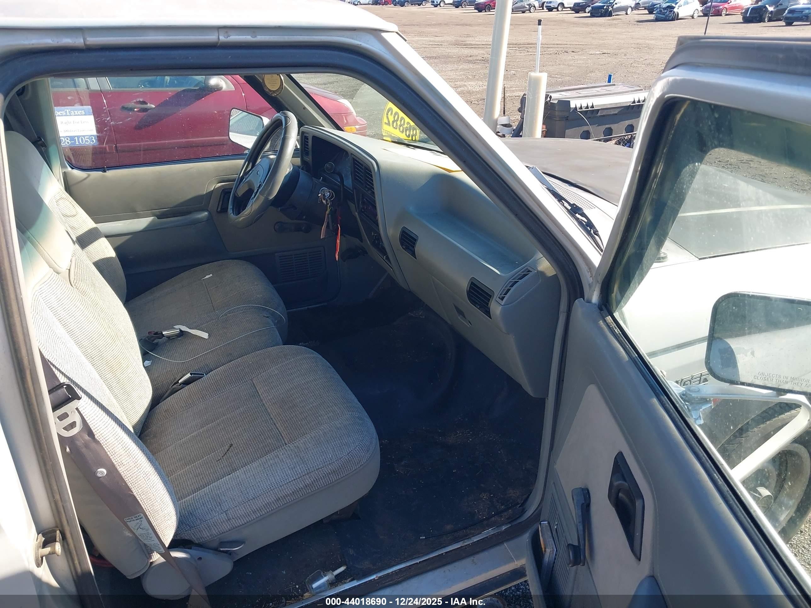 1990 Ford Ranger   Blue vin: 1FTCR10T3LPB34273