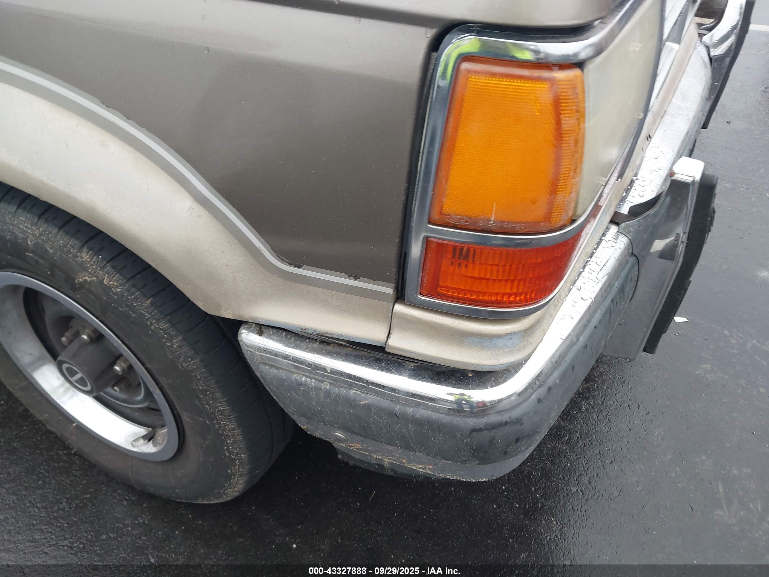 1990 Ford Ranger   Brown vin: 1FTCR10T4LUB17130