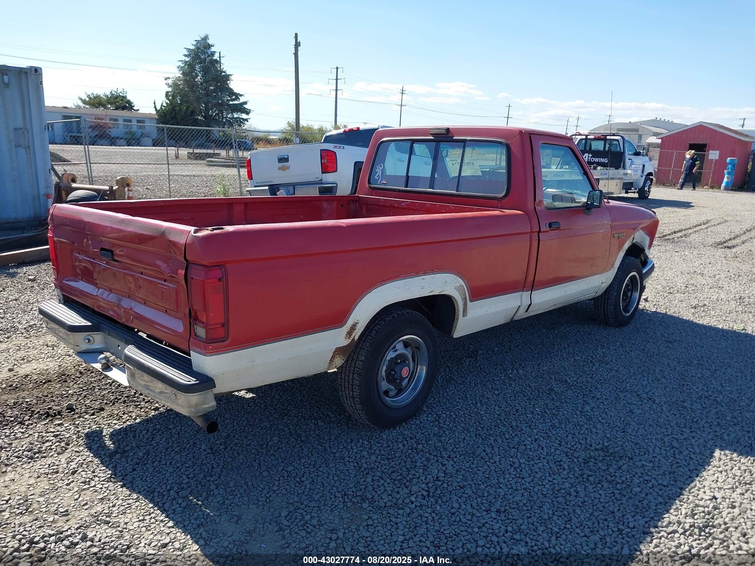 1989 Ford Ranger   Red vin: 1FTCR10T6KUC08558