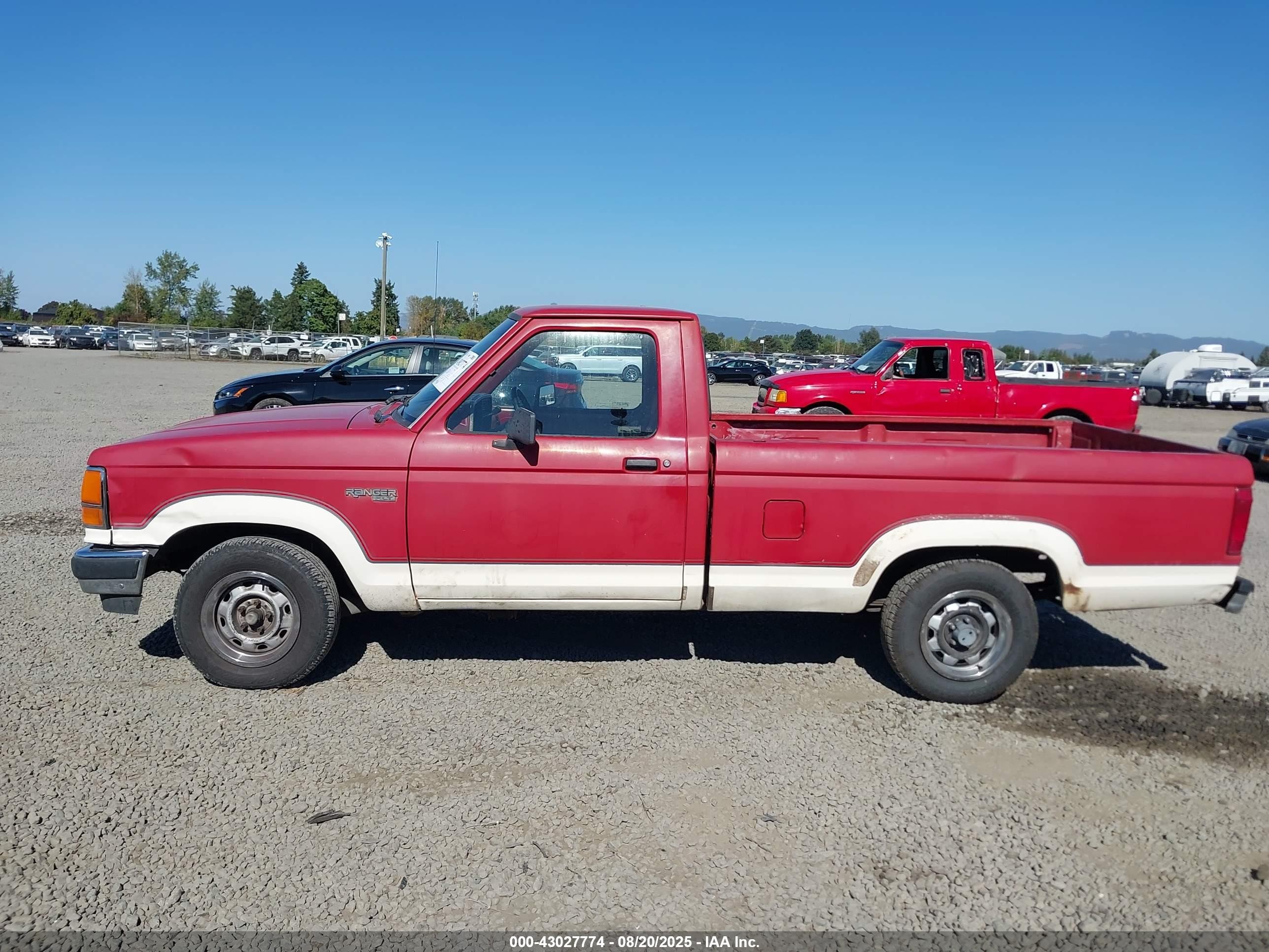 1989 Ford Ranger   Red vin: 1FTCR10T6KUC08558