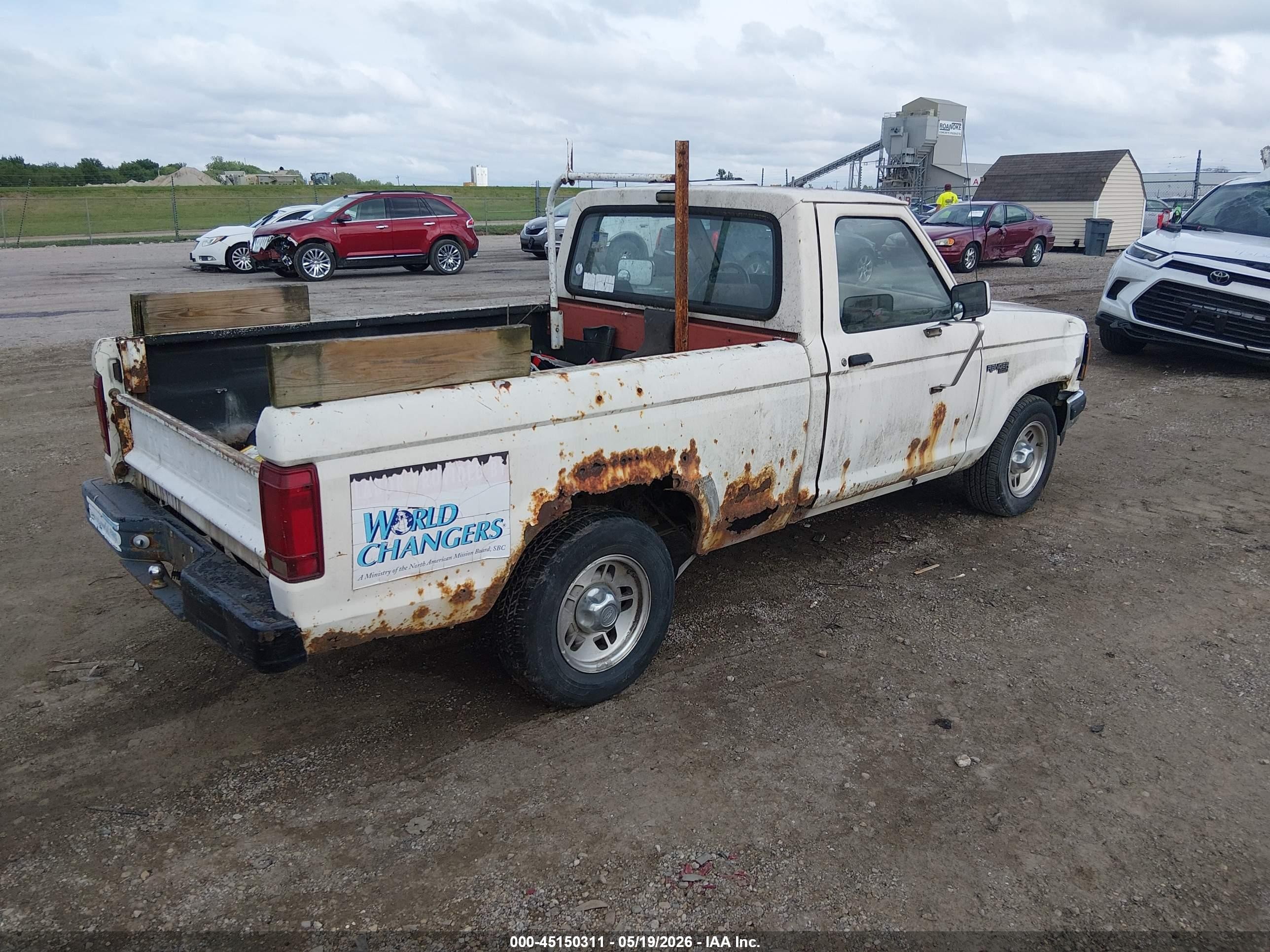 1990 Ford Ranger   White vin: 1FTCR10T6LUB62067