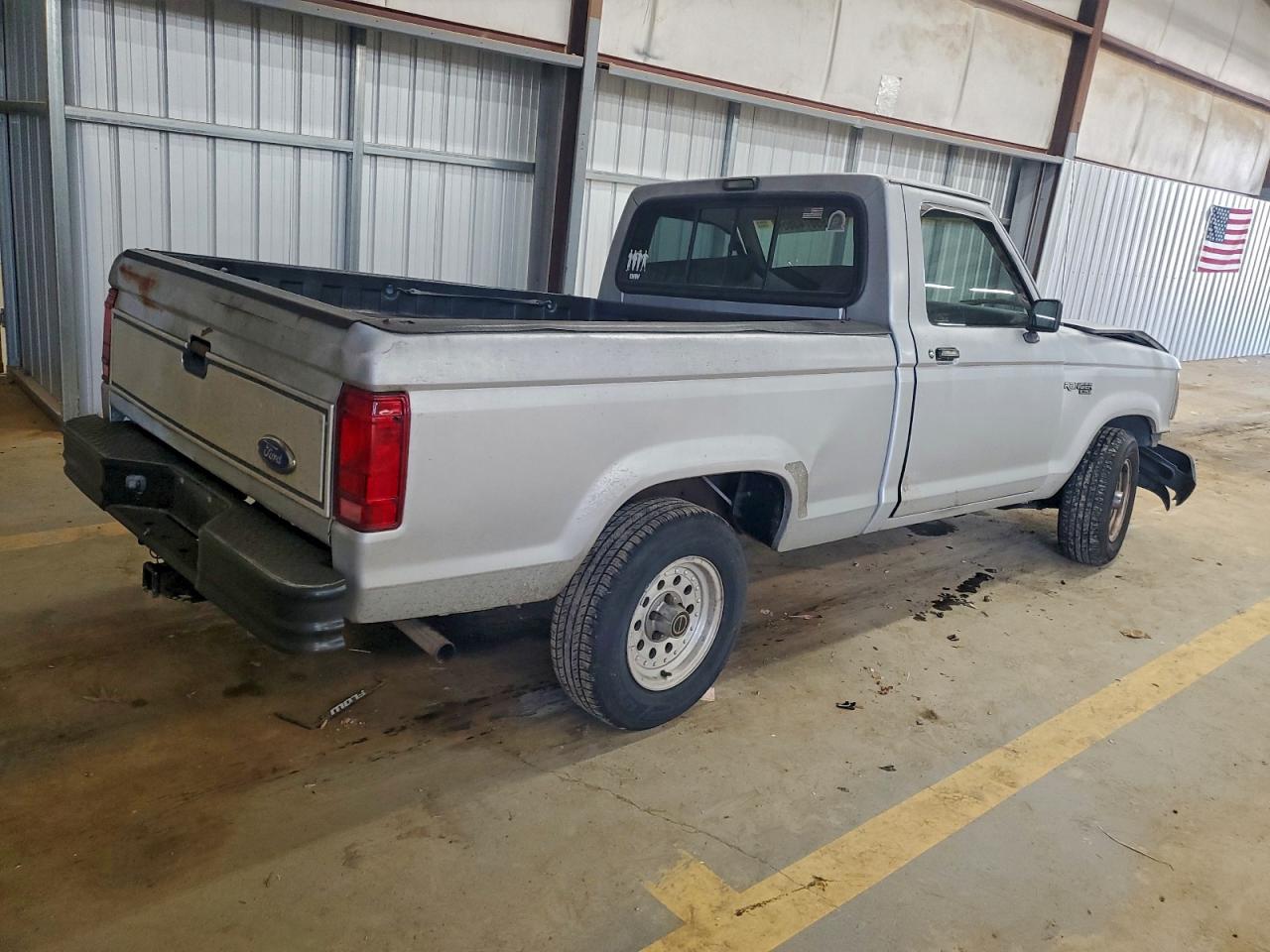 1990 Ford Ranger Серебряный vin: 1FTCR10T6LUC25359