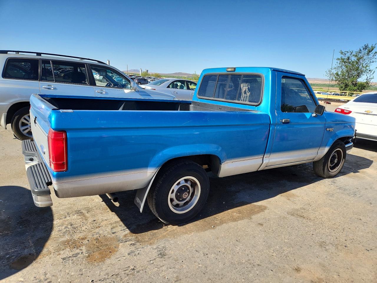 1992 Ford Ranger Blue vin: 1FTCR10U0NPA79549